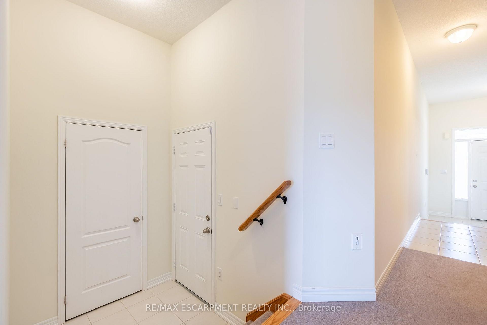 Photo 12 of 175 Lormont Boulevard, Hamilton, Stoney Creek Mountain — HOMEH