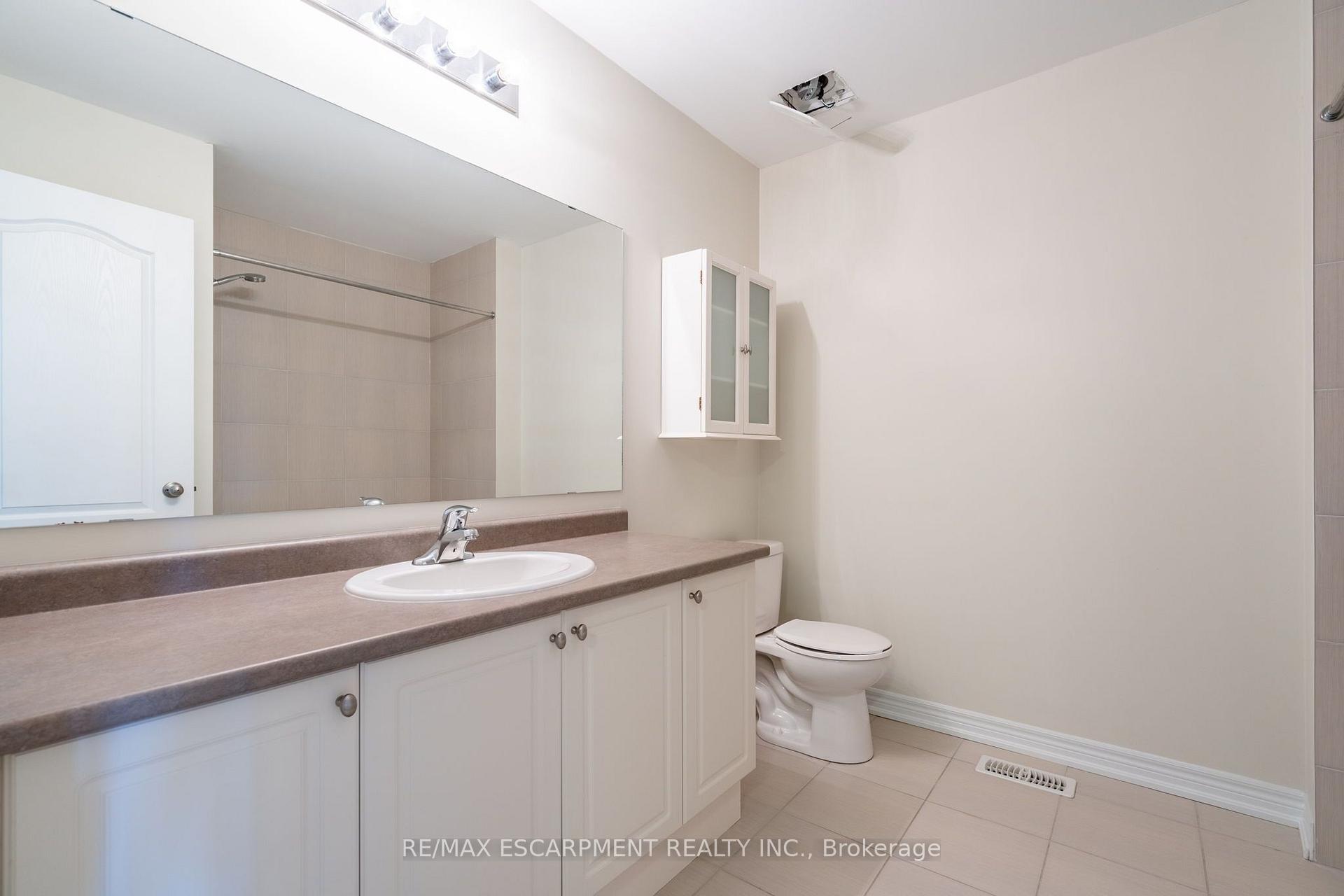 Photo 32 of 175 Lormont Boulevard, Hamilton, Stoney Creek Mountain — HOMEH