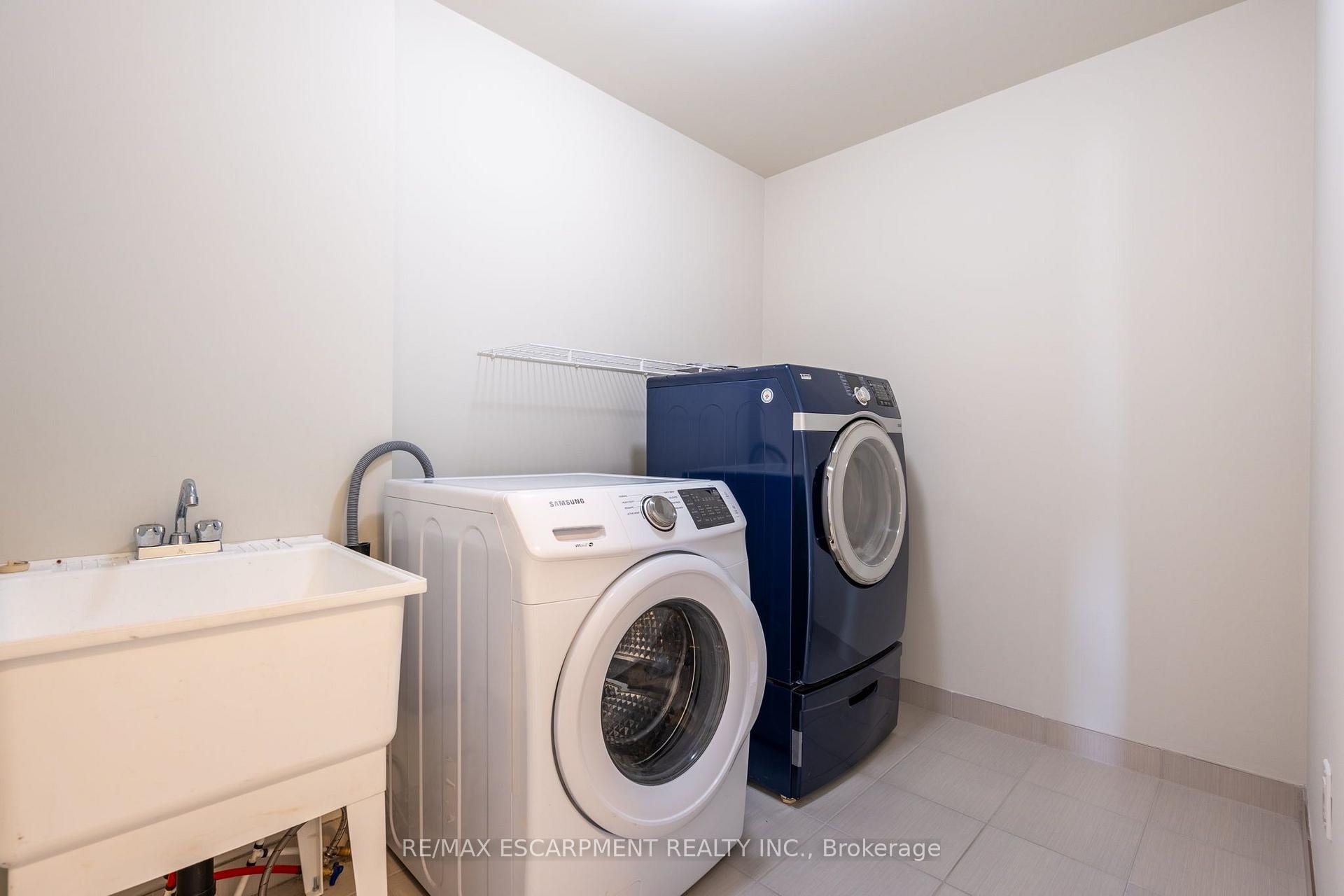 Photo 35 of 175 Lormont Boulevard, Hamilton, Stoney Creek Mountain — HOMEH