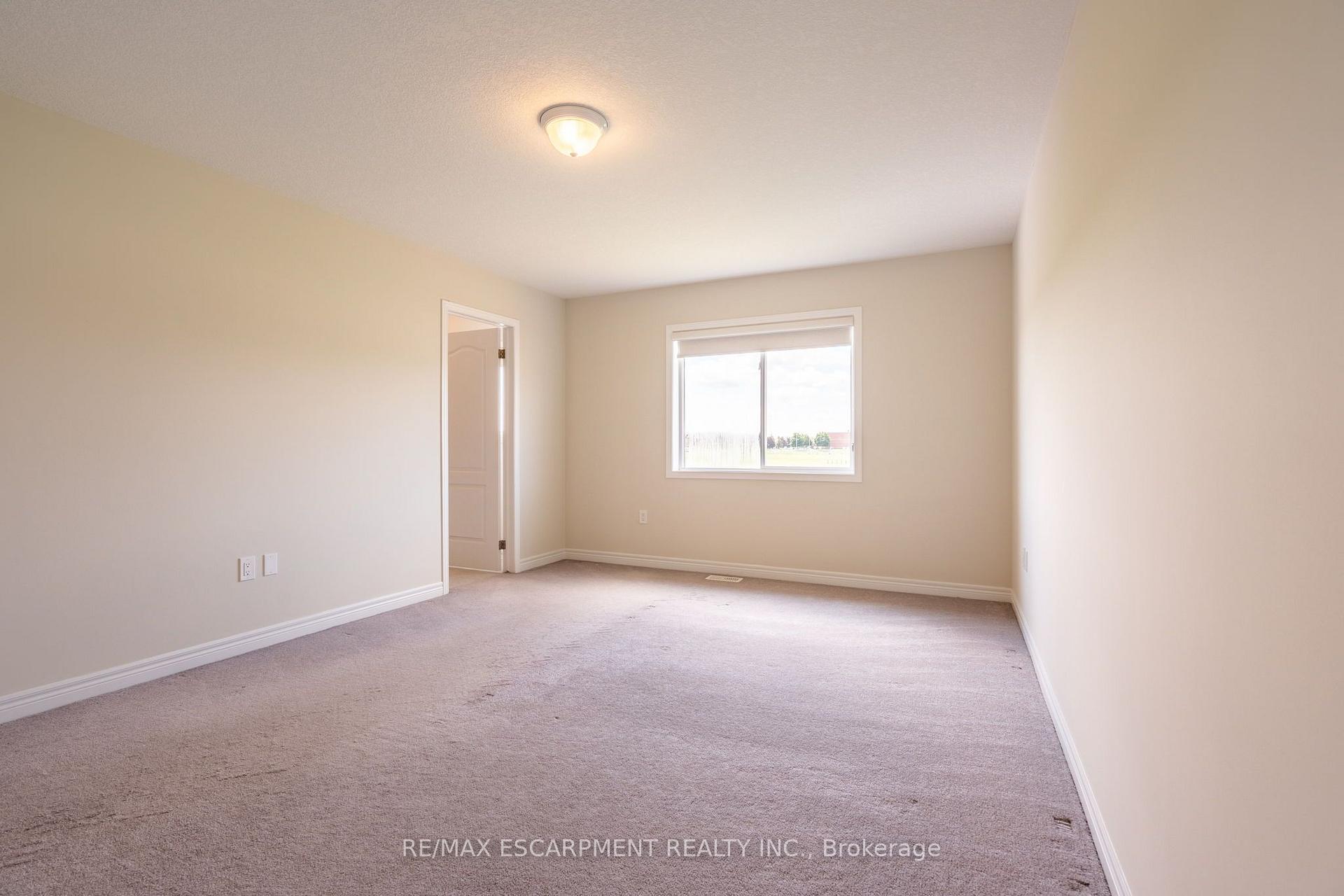 Photo 37 of 175 Lormont Boulevard, Hamilton, Stoney Creek Mountain — HOMEH