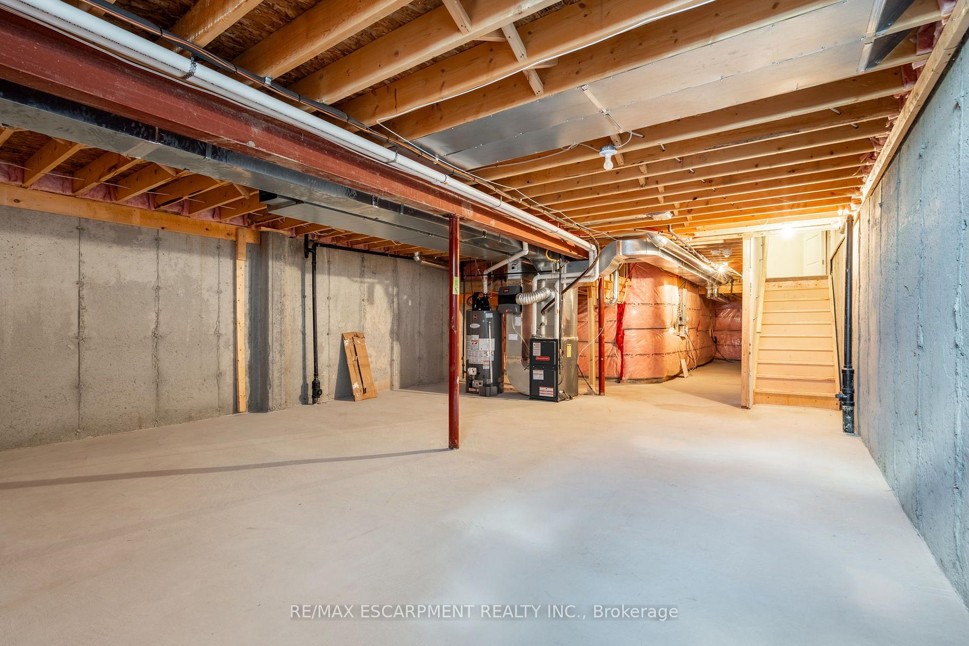 Photo 42 of 175 Lormont Boulevard, Hamilton, Stoney Creek Mountain — HOMEH
