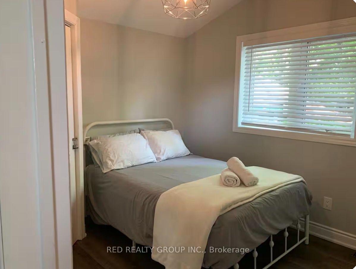 Photo 7 of 11 13th Street S, Wasaga Beach — HOMEH