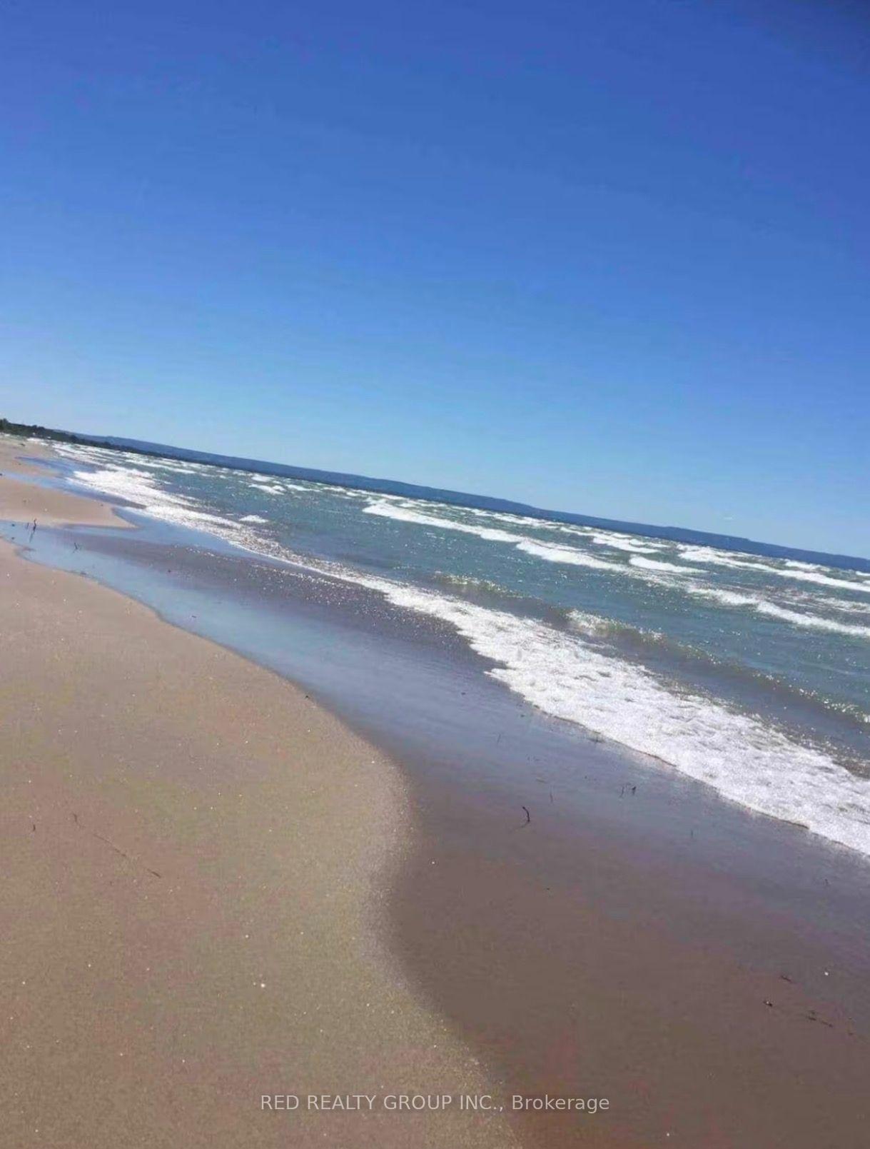 Photo 13 of 11 13th Street S, Wasaga Beach — HOMEH