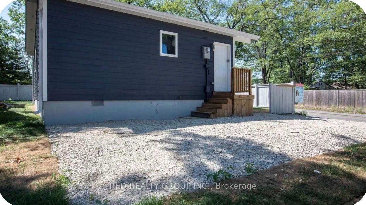 Photo 17 of 11 13th Street S, Wasaga Beach — HOMEH