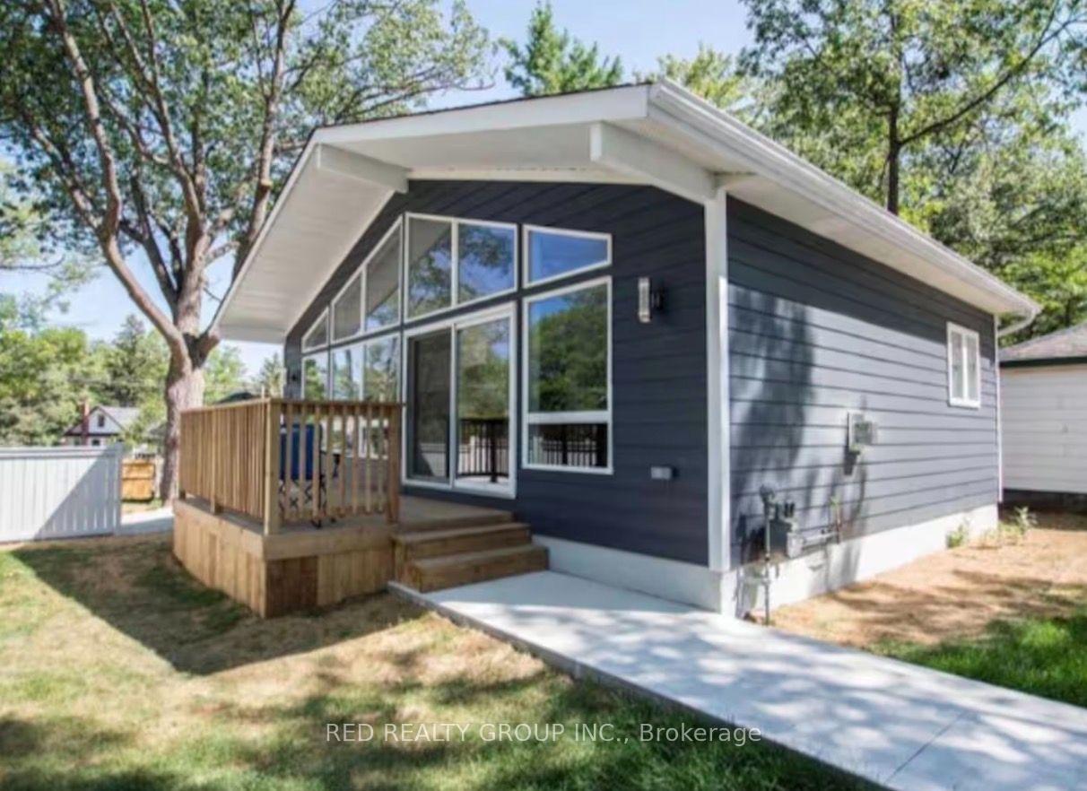 Photo 19 of 11 13th Street S, Wasaga Beach — HOMEH