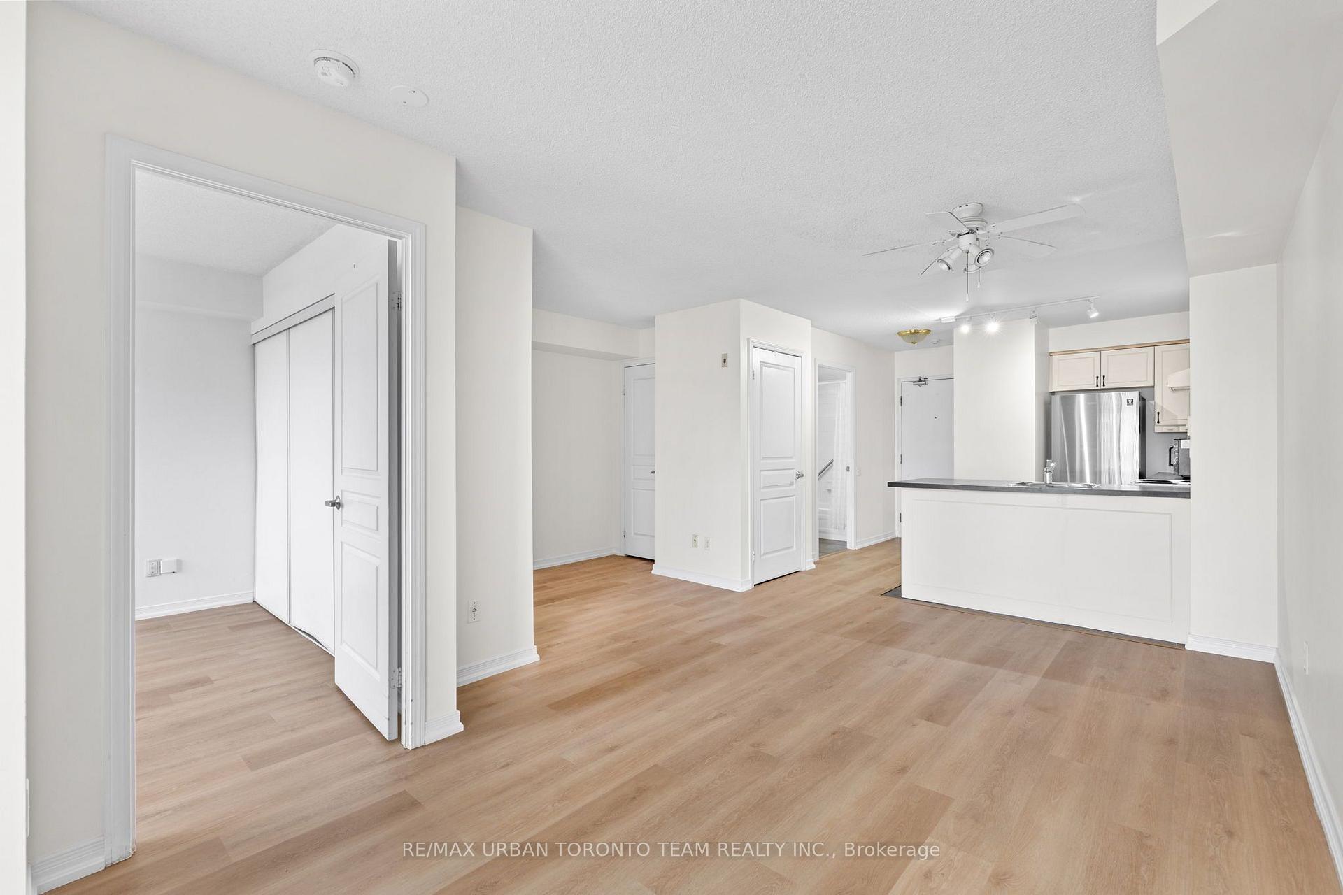 Photo 15 of Unit #505, 140 Bathurst Street, Toronto, Niagara — HOMEH