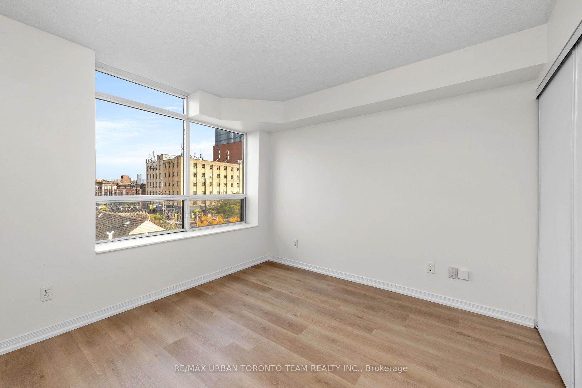Photo 17 of Unit #505, 140 Bathurst Street, Toronto, Niagara — HOMEH