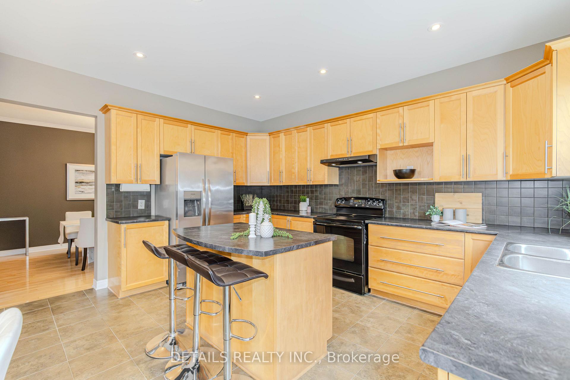 Photo 16 of 703 Kilmar Crescent, Ottawa, Kanata - Kanata Lakes/Heritage Hills — HOMEH