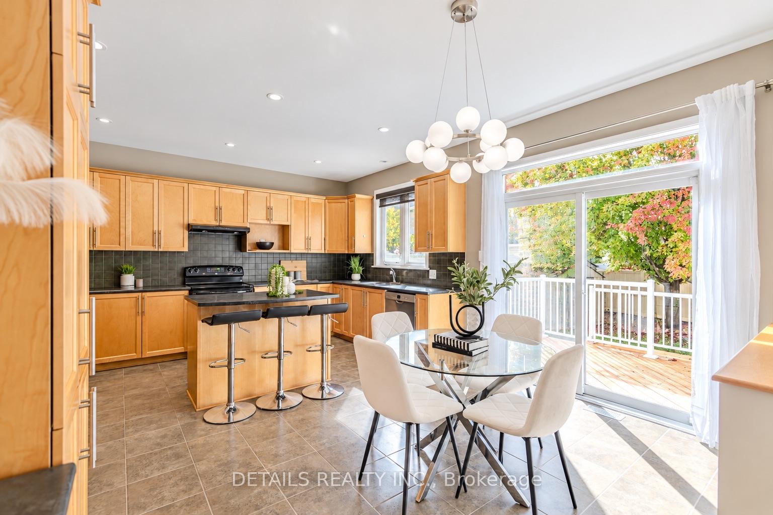 Photo 18 of 703 Kilmar Crescent, Ottawa, Kanata - Kanata Lakes/Heritage Hills — HOMEH