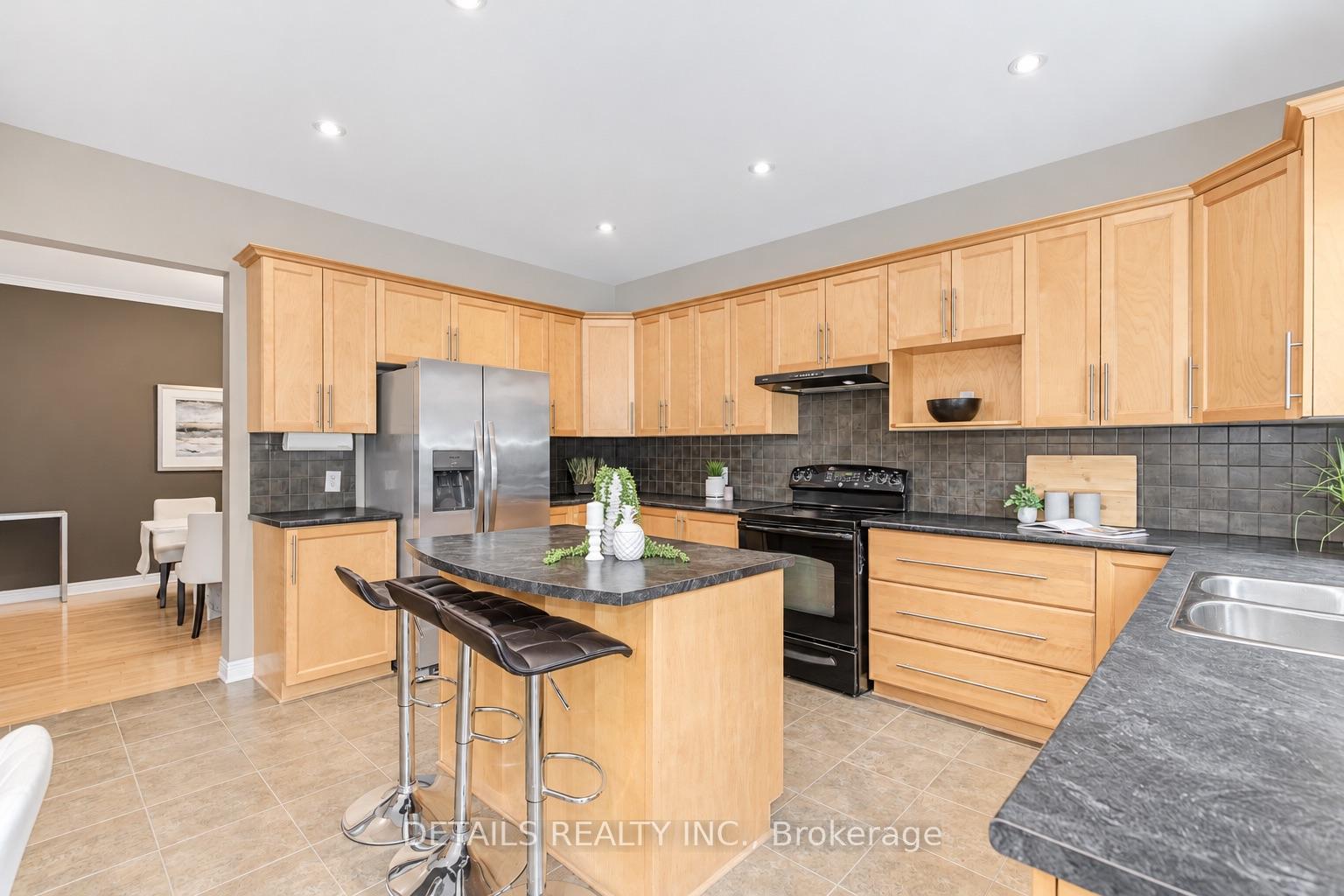 Photo 17 of 703 Kilmar Crescent, Ottawa, Kanata - Kanata Lakes/Heritage Hills — HOMEH