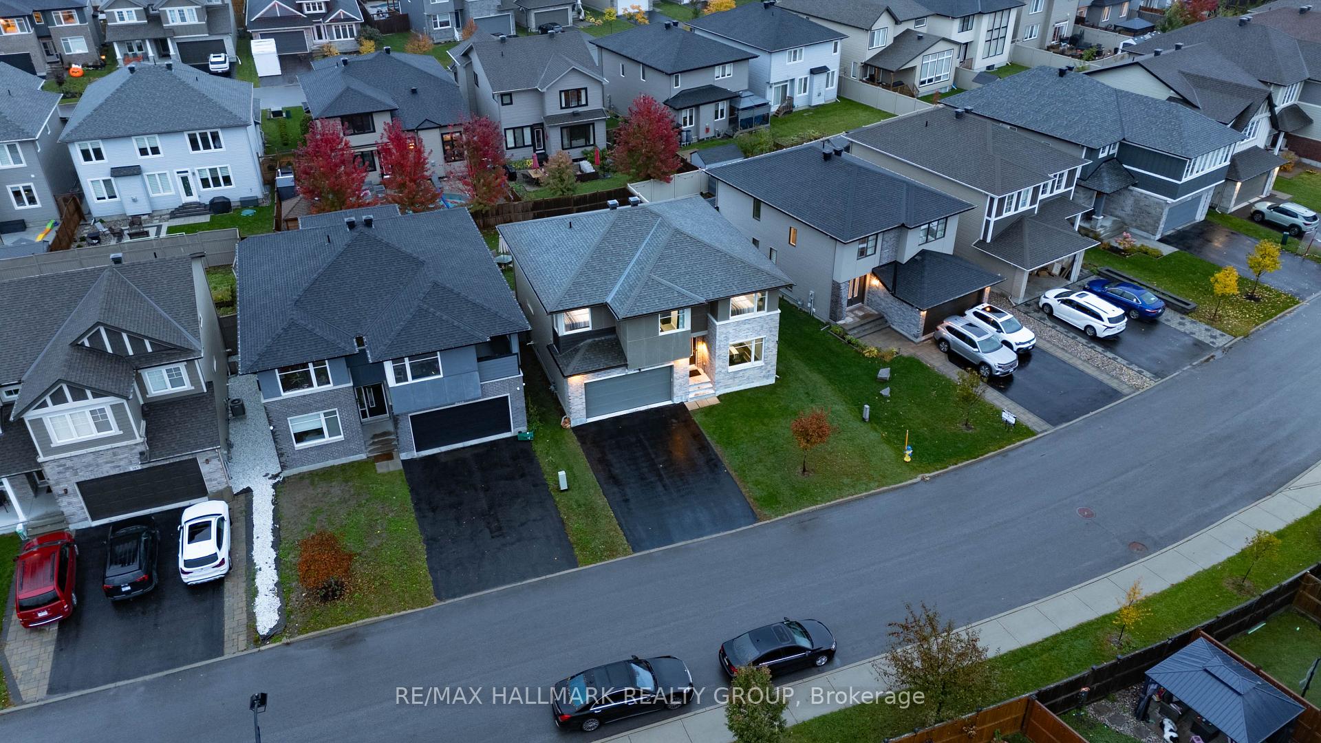 Photo 1 of 305 Oxer Place S, Ottawa, Kanata - Emerald Meadows/Trailwest — HOMEH