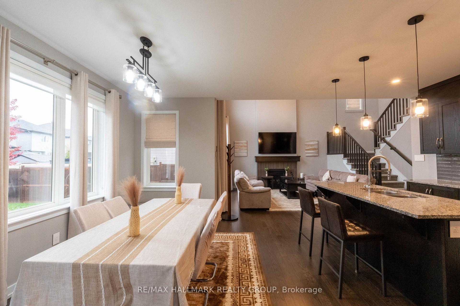 Photo 11 of 305 Oxer Place S, Ottawa, Kanata - Emerald Meadows/Trailwest — HOMEH