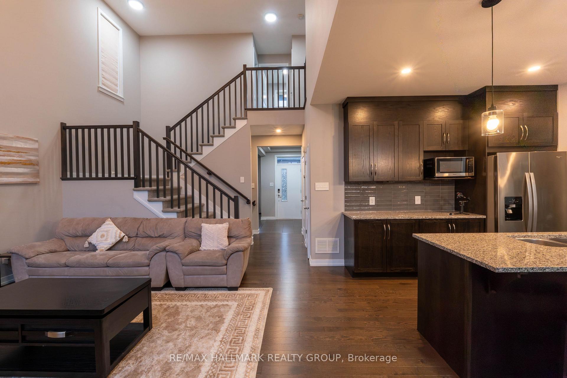 Photo 13 of 305 Oxer Place S, Ottawa, Kanata - Emerald Meadows/Trailwest — HOMEH