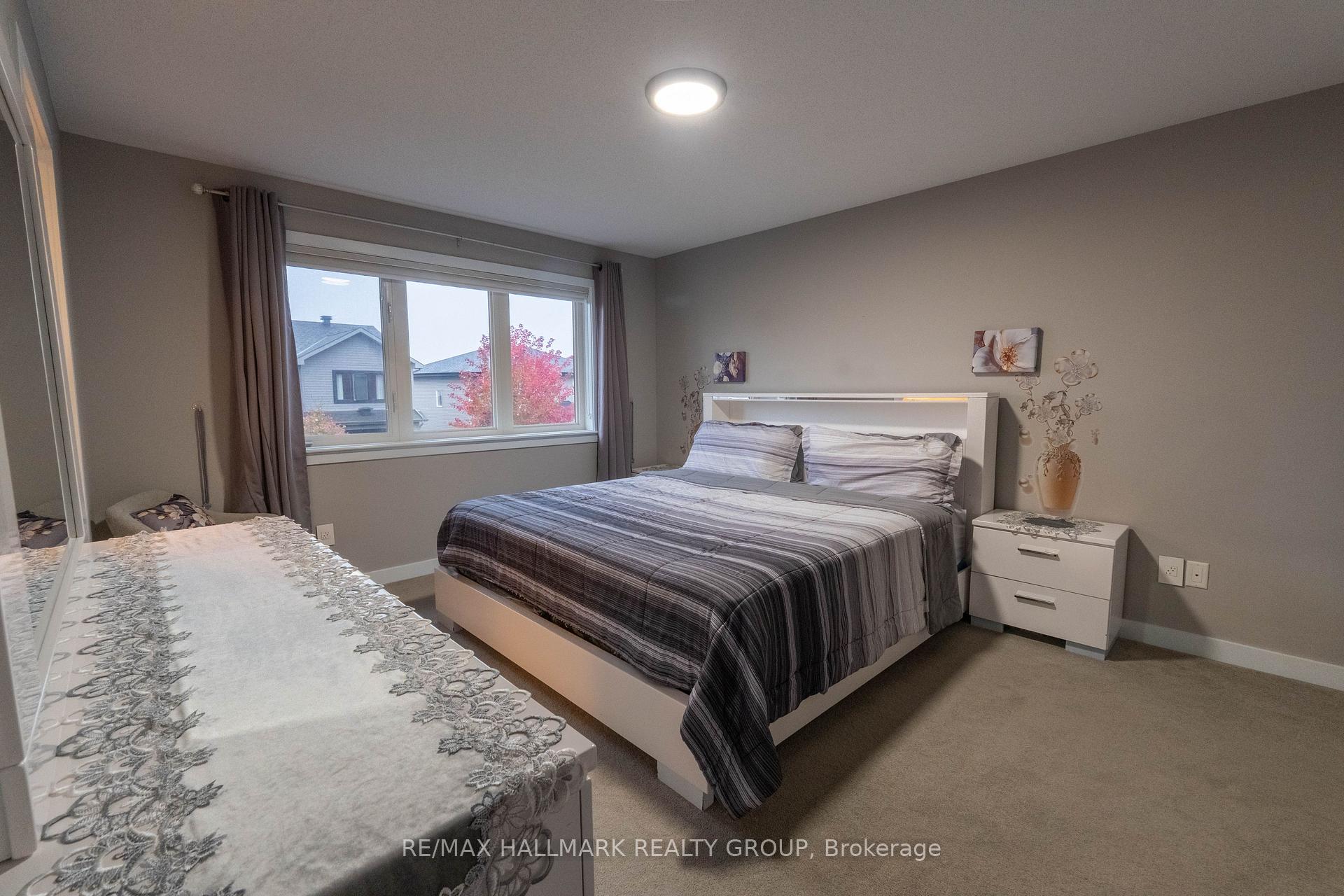 Photo 16 of 305 Oxer Place S, Ottawa, Kanata - Emerald Meadows/Trailwest — HOMEH