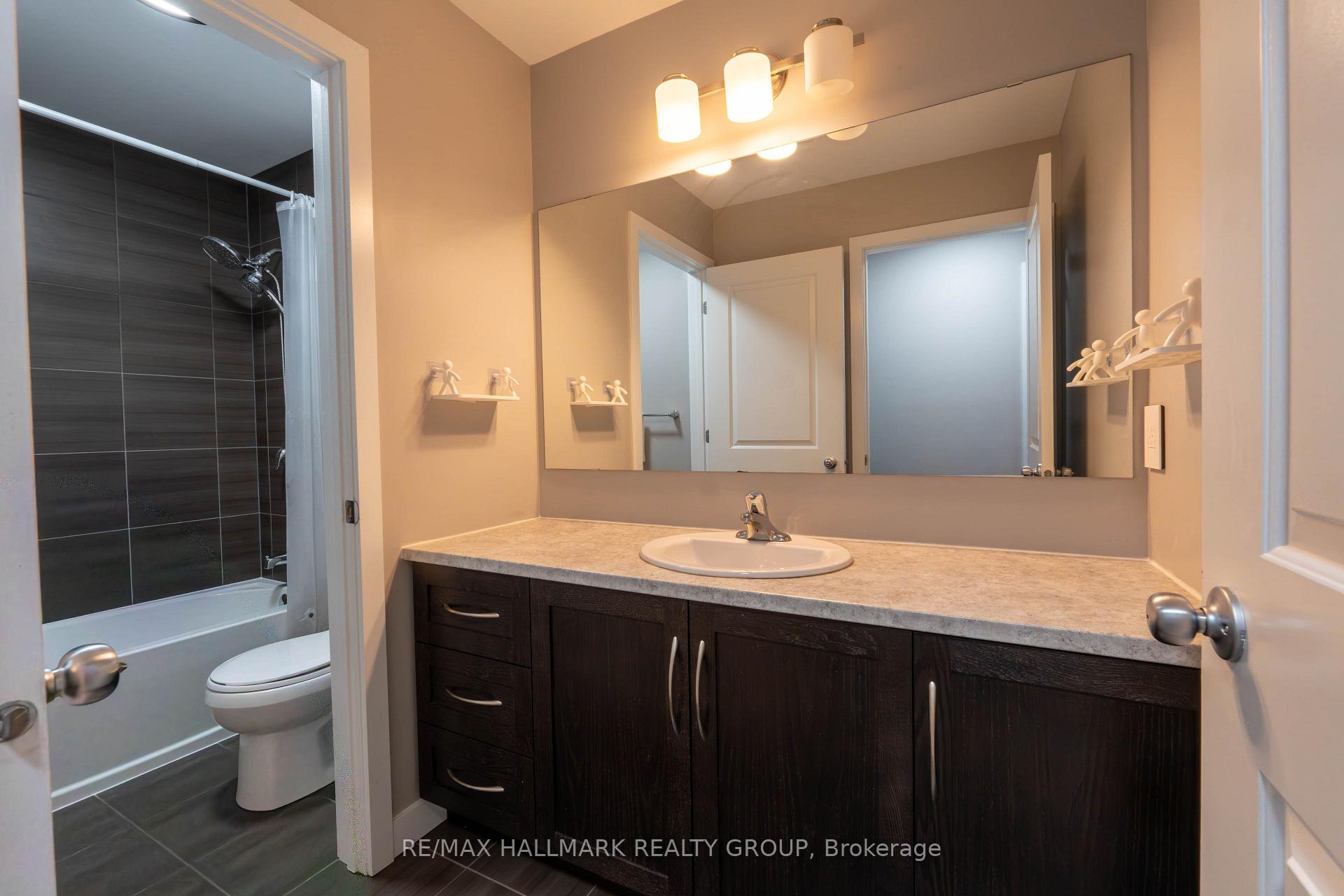 Photo 23 of 305 Oxer Place S, Ottawa, Kanata - Emerald Meadows/Trailwest — HOMEH