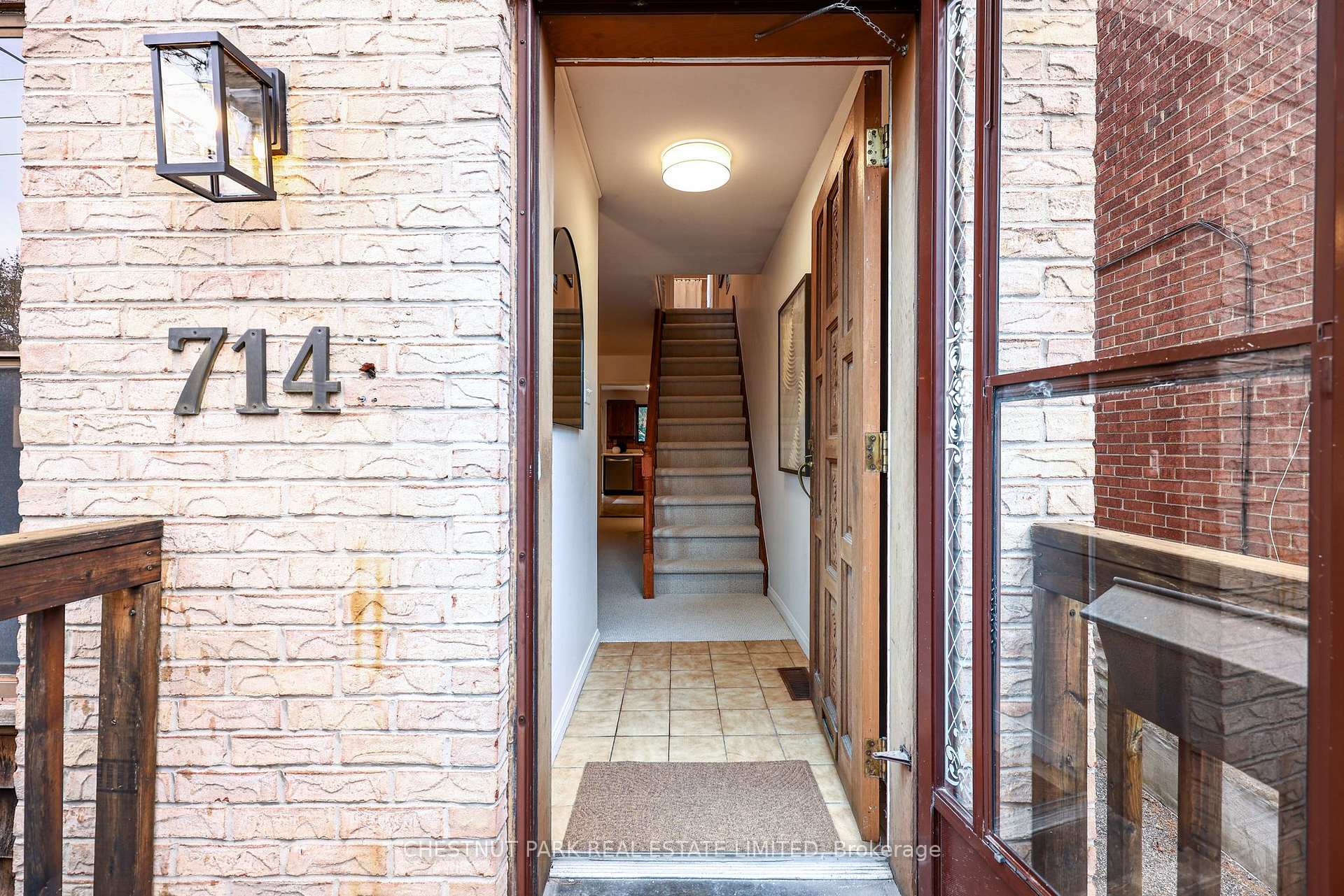 Photo 3 of 714 Merton Street, Toronto, Mount Pleasant East — HOMEH