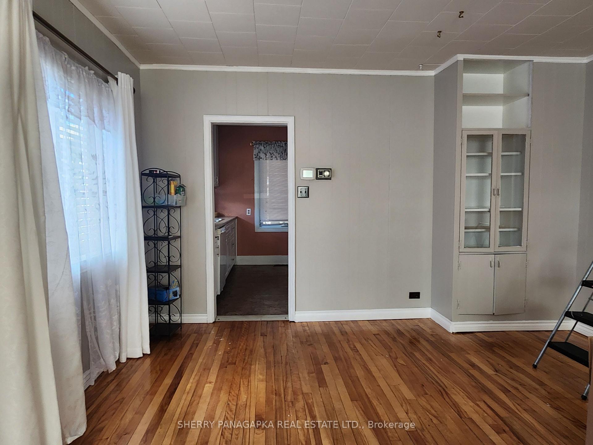 Photo 6 of 16 Taylor Avenue, Kirkland Lake — HOMEH