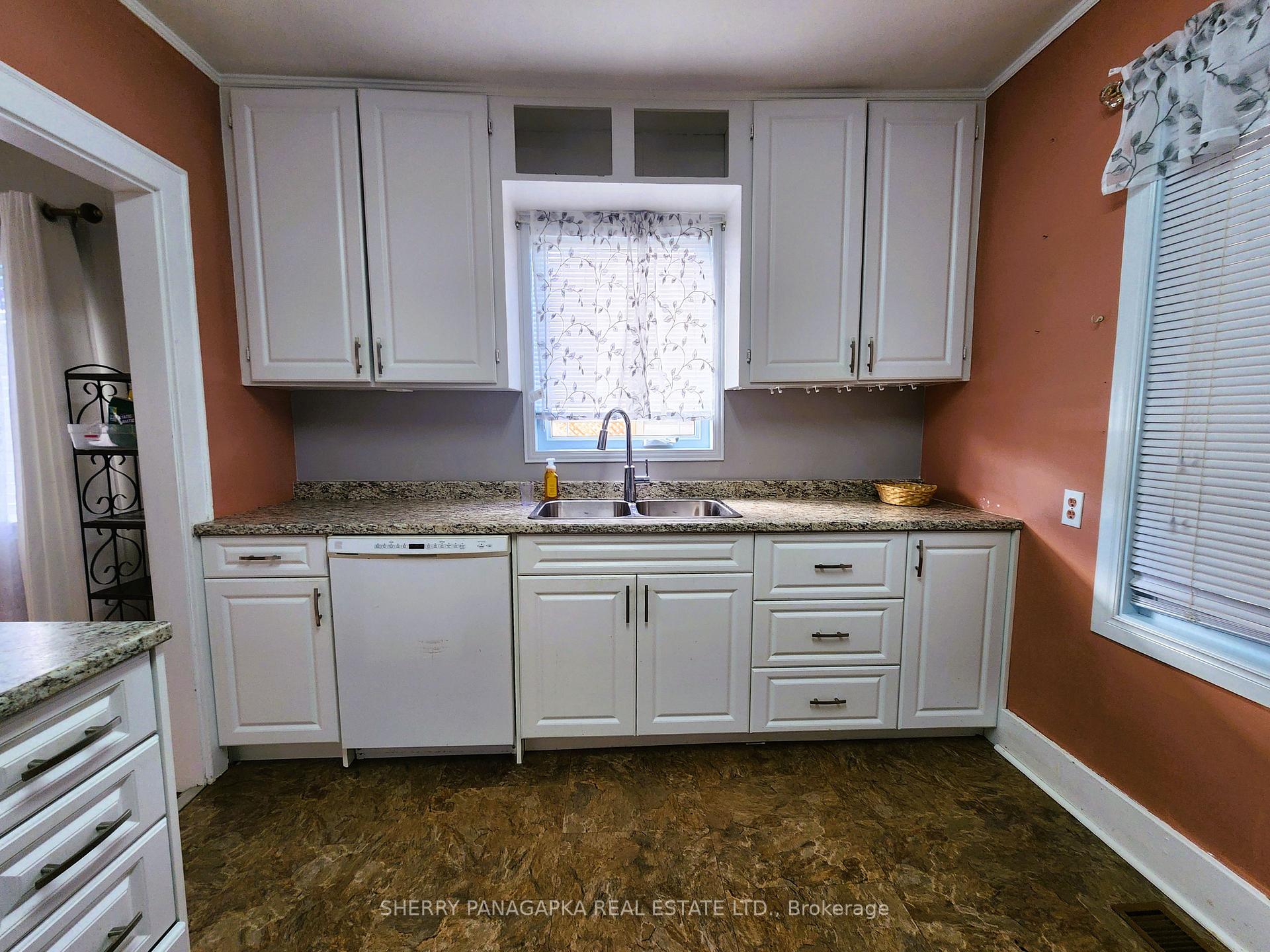 Photo 9 of 16 Taylor Avenue, Kirkland Lake — HOMEH