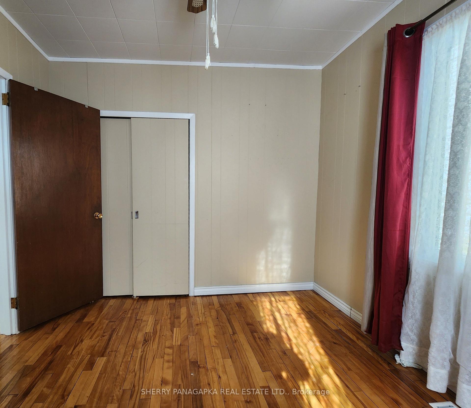 Photo 11 of 16 Taylor Avenue, Kirkland Lake — HOMEH