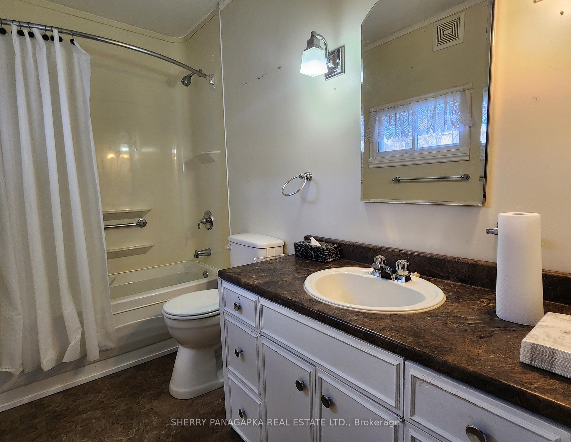 Photo 14 of 16 Taylor Avenue, Kirkland Lake — HOMEH