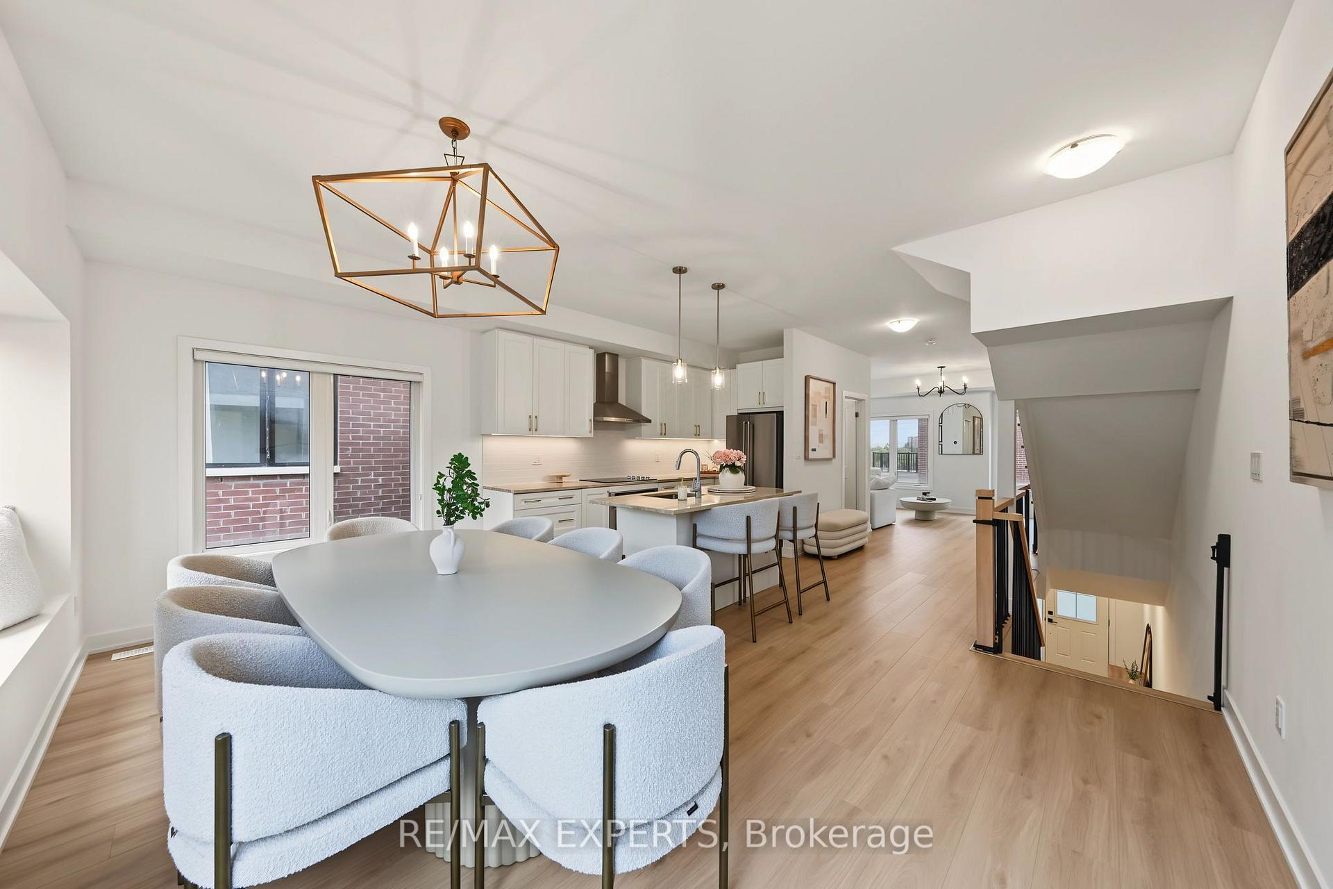 Photo 15 of 114 Covington Crescent, Whitchurch-Stouffville, Stouffville — HOMEH