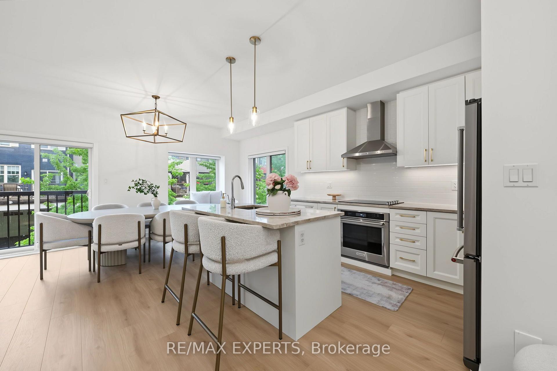 Photo 20 of 114 Covington Crescent, Whitchurch-Stouffville, Stouffville — HOMEH