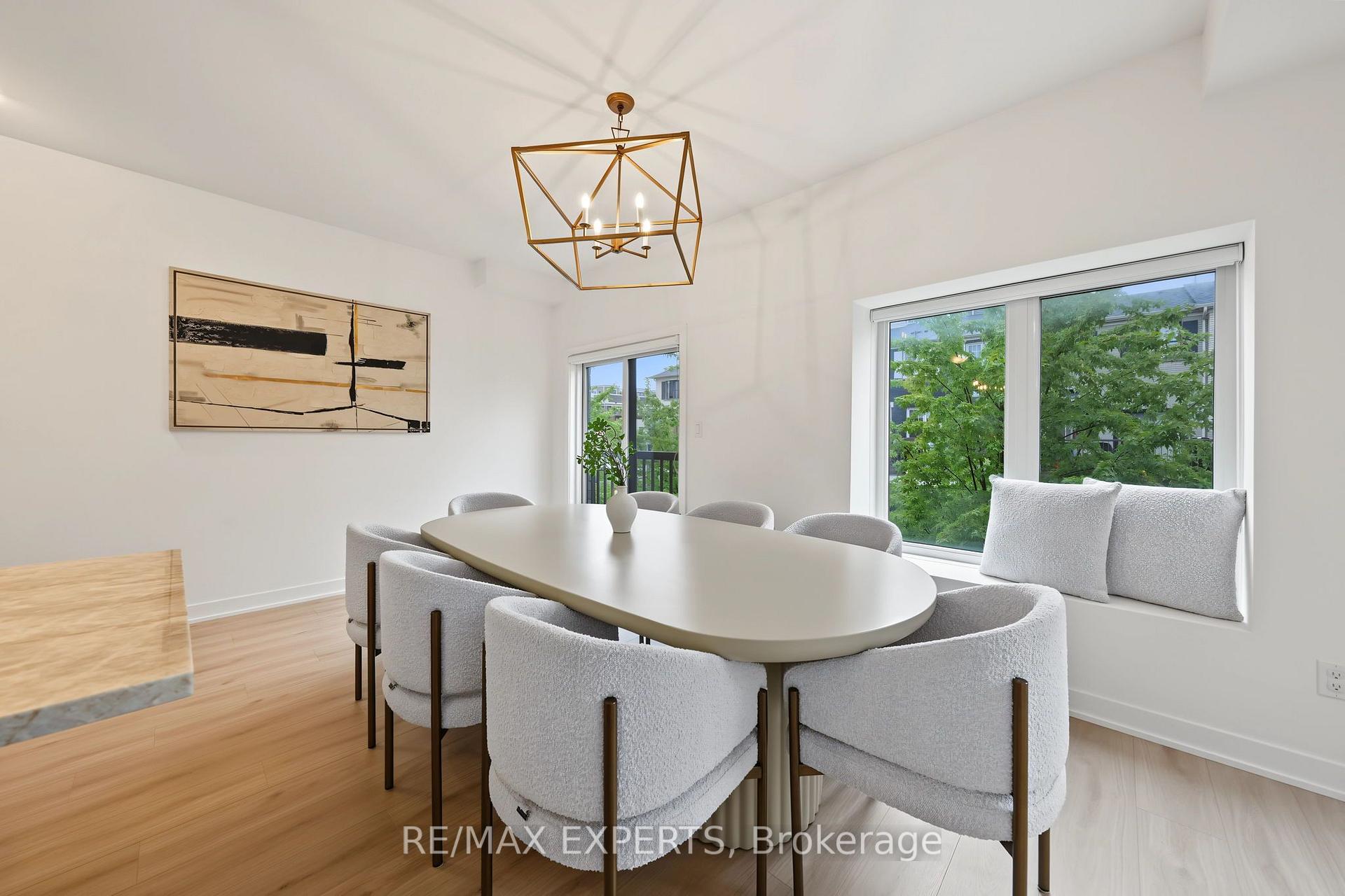 Photo 22 of 114 Covington Crescent, Whitchurch-Stouffville, Stouffville — HOMEH