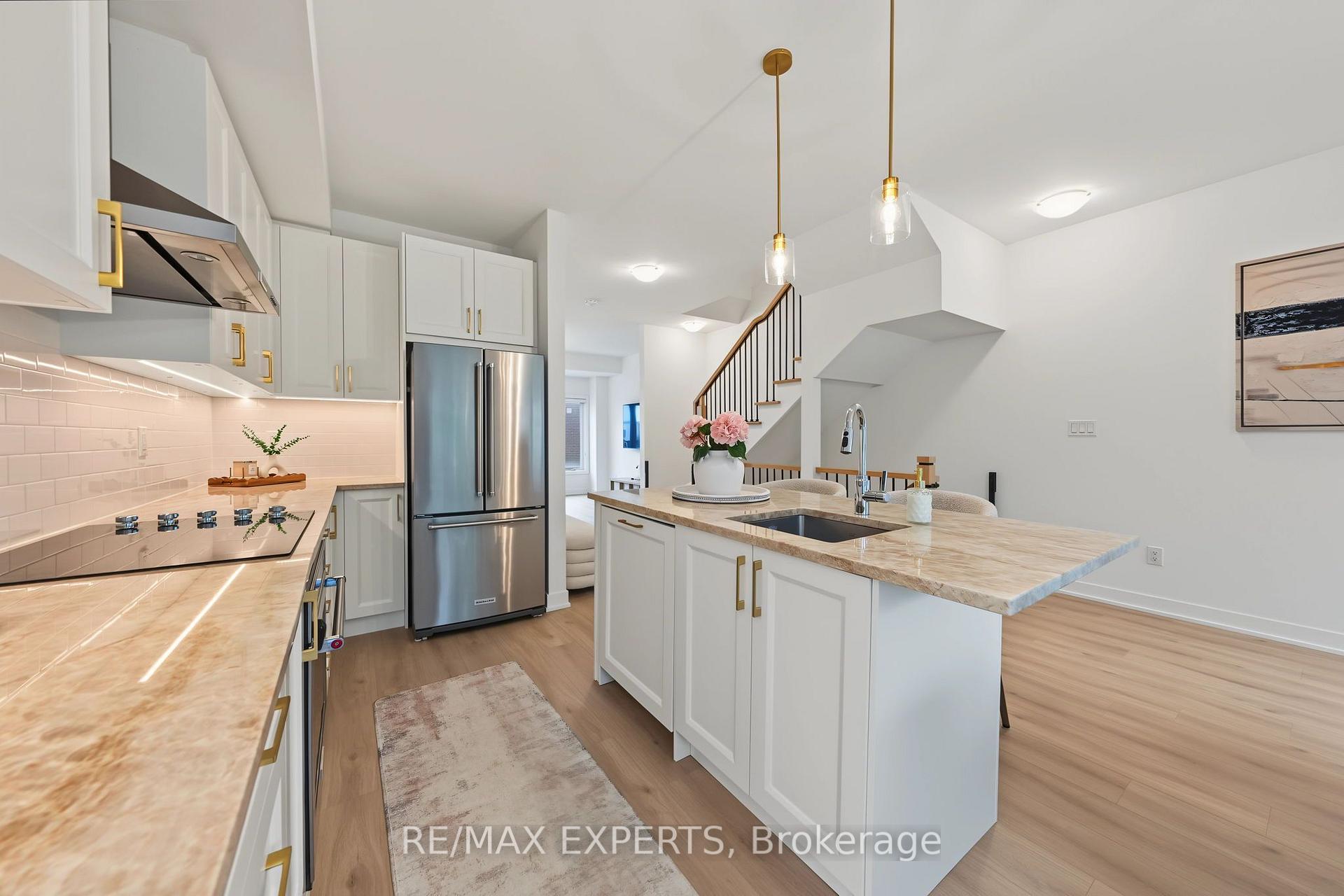 Photo 23 of 114 Covington Crescent, Whitchurch-Stouffville, Stouffville — HOMEH