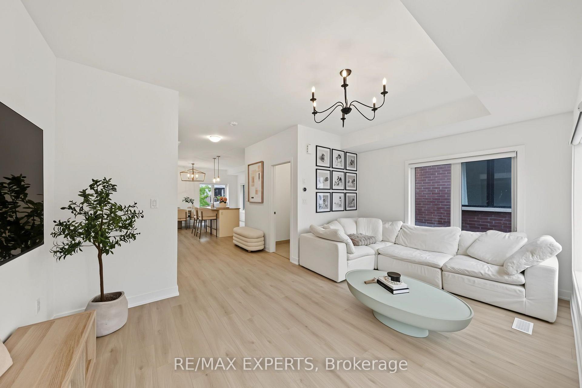 Photo 27 of 114 Covington Crescent, Whitchurch-Stouffville, Stouffville — HOMEH
