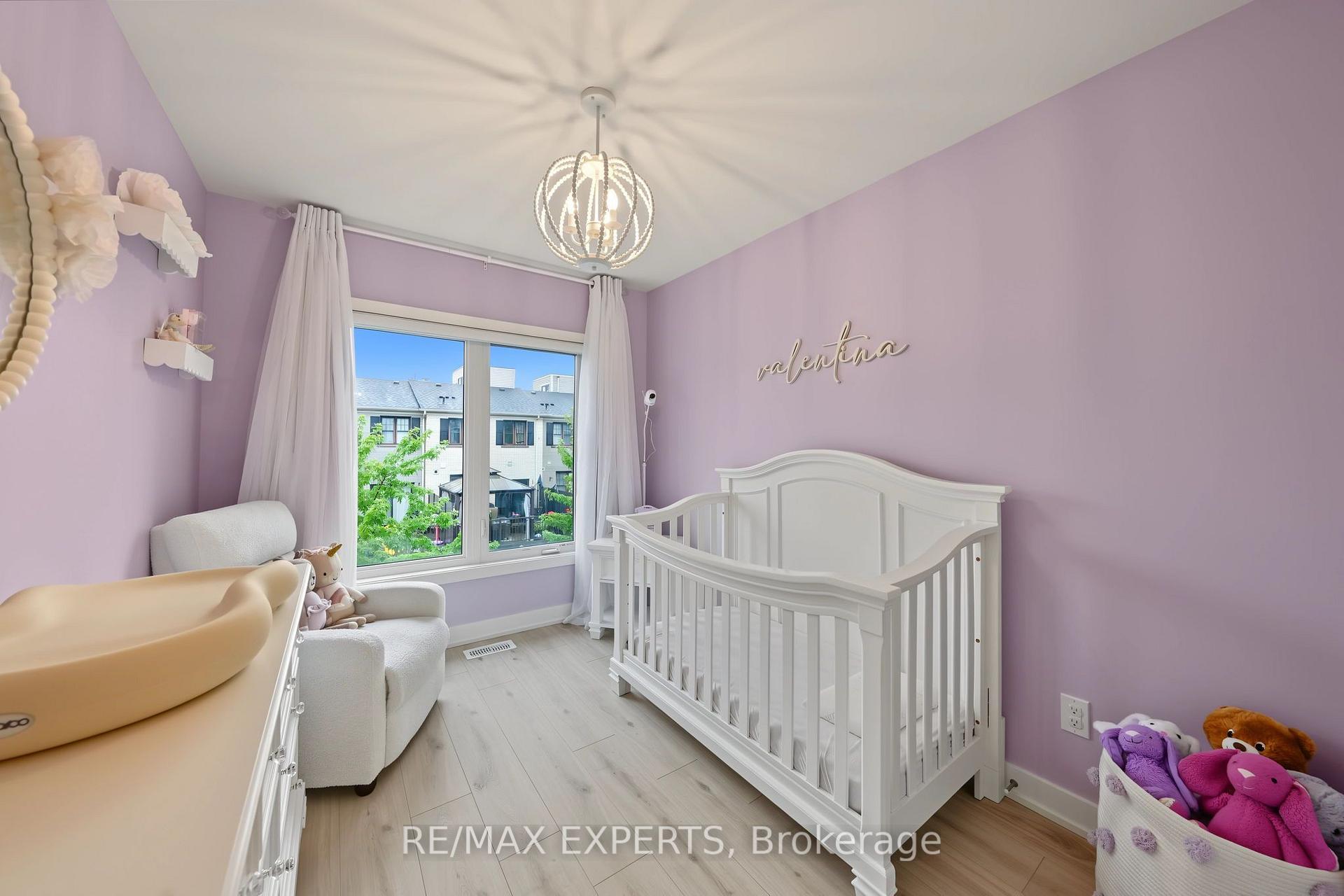 Photo 40 of 114 Covington Crescent, Whitchurch-Stouffville, Stouffville — HOMEH