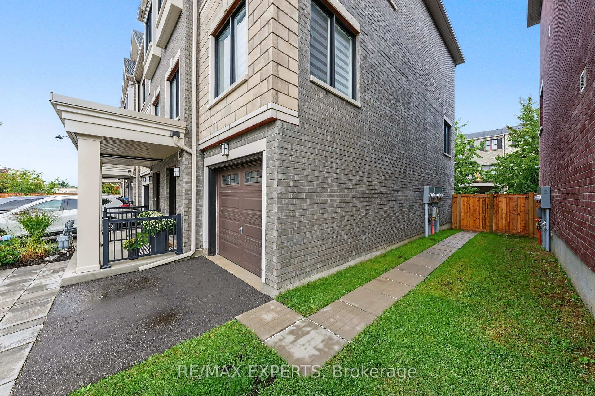 Photo 43 of 114 Covington Crescent, Whitchurch-Stouffville, Stouffville — HOMEH