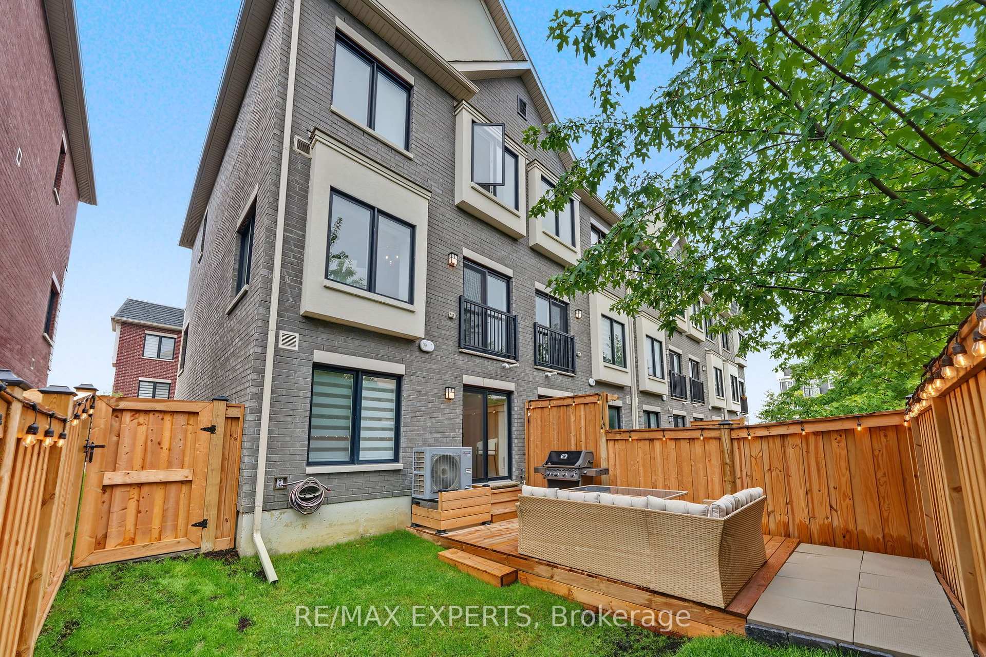 Photo 45 of 114 Covington Crescent, Whitchurch-Stouffville, Stouffville — HOMEH