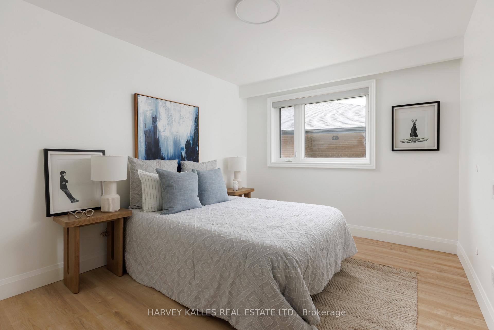 Photo 22 of 215 Edenbridge Drive, Etobicoke, Edenbridge-Humber Valley — HOMEH