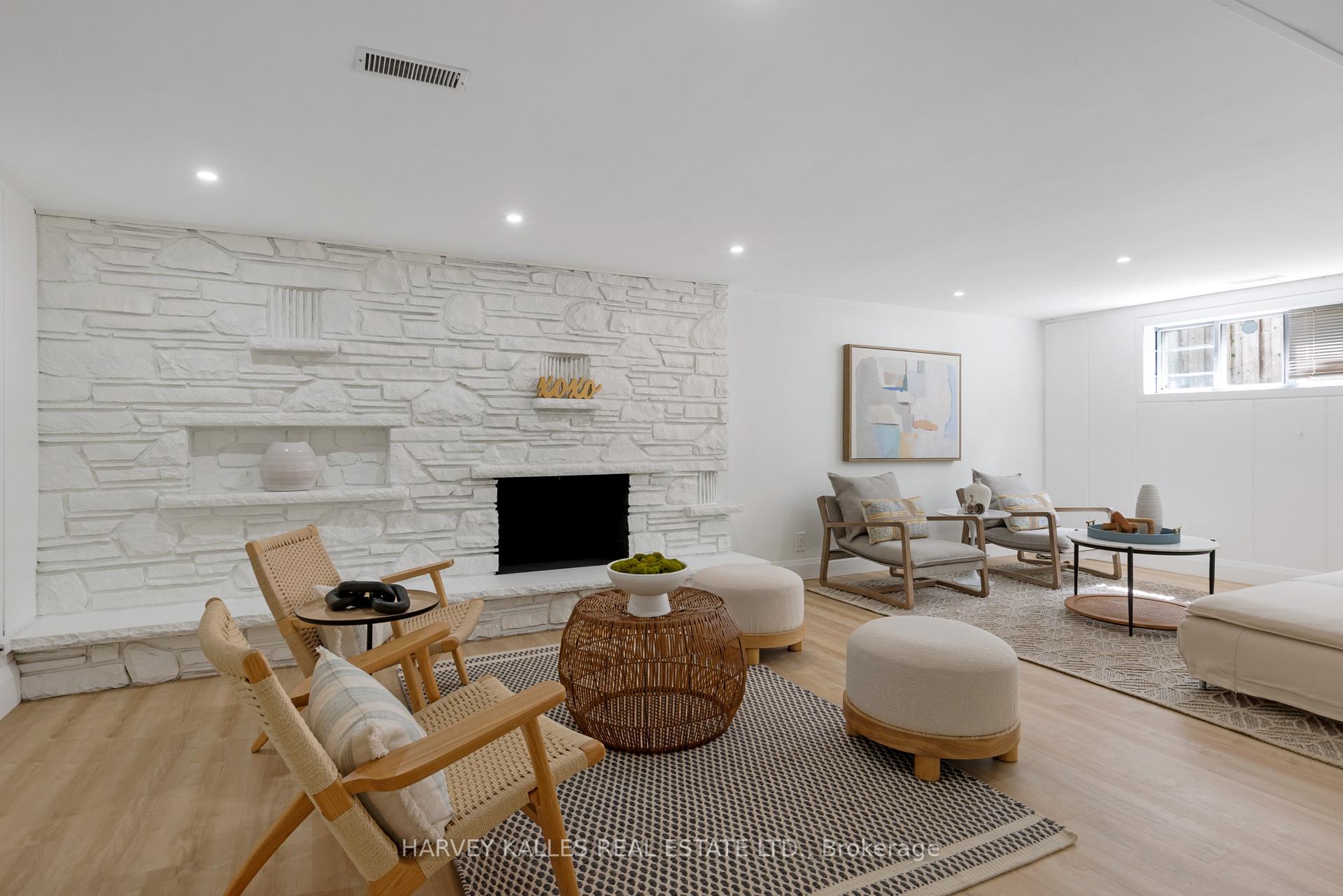 Photo 29 of 215 Edenbridge Drive, Etobicoke, Edenbridge-Humber Valley — HOMEH