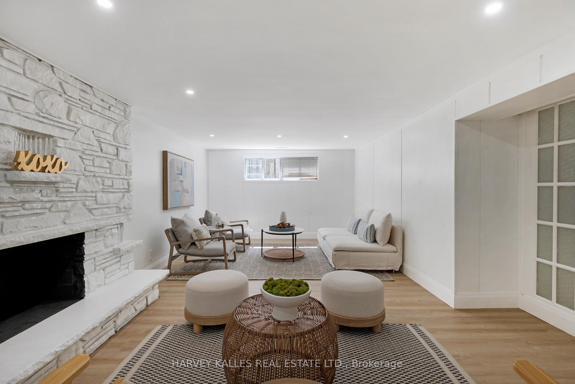 Photo 31 of 215 Edenbridge Drive, Etobicoke, Edenbridge-Humber Valley — HOMEH