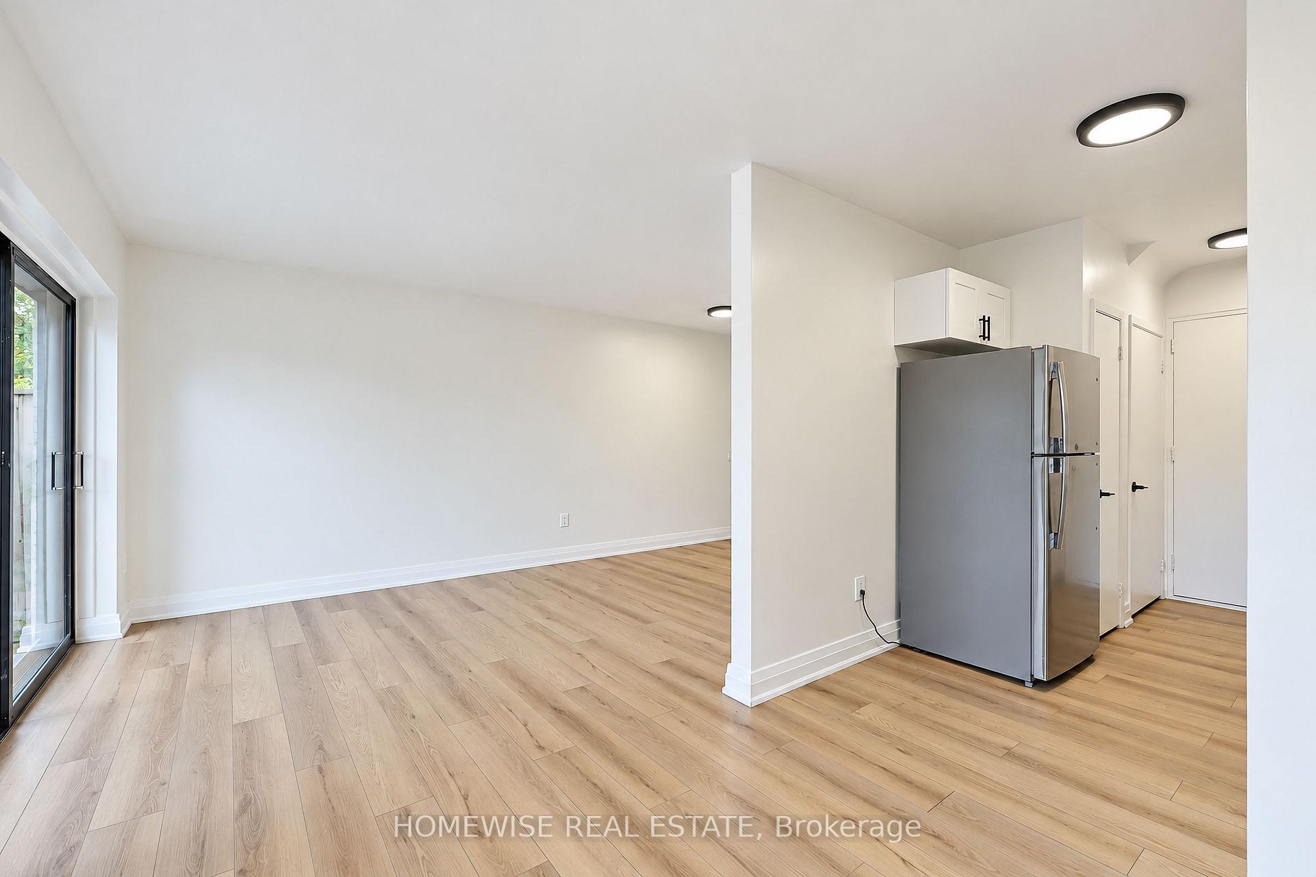 Photo 12 of Unit 8, 31 Sedgeley Drive, Etobicoke, Willowridge-Martingrove-Richview — HOMEH