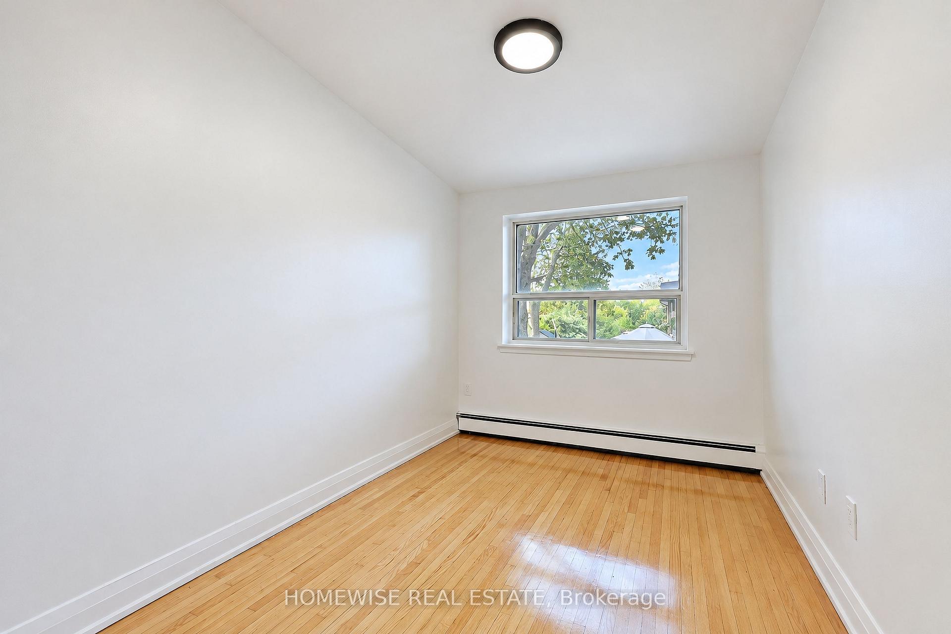 Photo 21 of Unit 8, 31 Sedgeley Drive, Etobicoke, Willowridge-Martingrove-Richview — HOMEH