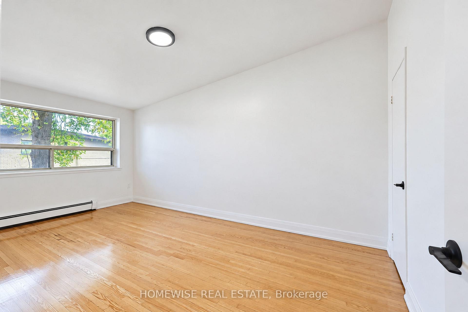 Photo 23 of Unit 8, 31 Sedgeley Drive, Etobicoke, Willowridge-Martingrove-Richview — HOMEH
