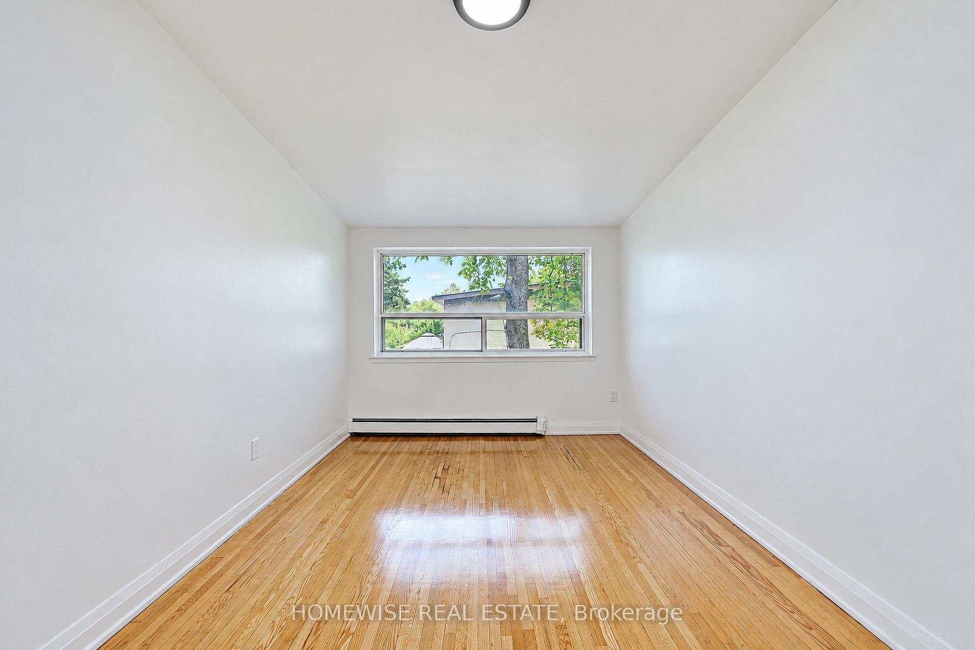 Photo 24 of Unit 8, 31 Sedgeley Drive, Etobicoke, Willowridge-Martingrove-Richview — HOMEH