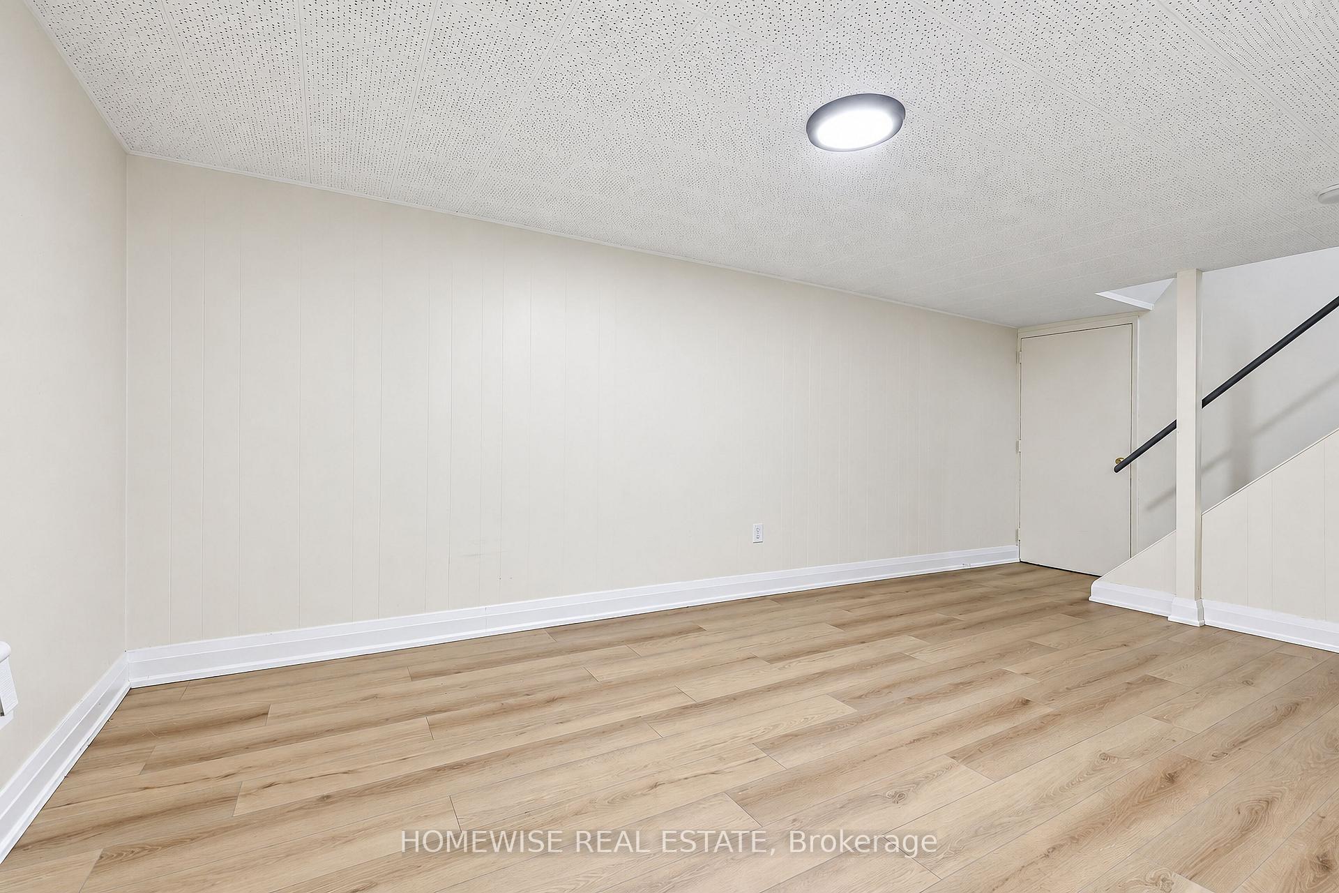 Photo 29 of Unit 8, 31 Sedgeley Drive, Etobicoke, Willowridge-Martingrove-Richview — HOMEH
