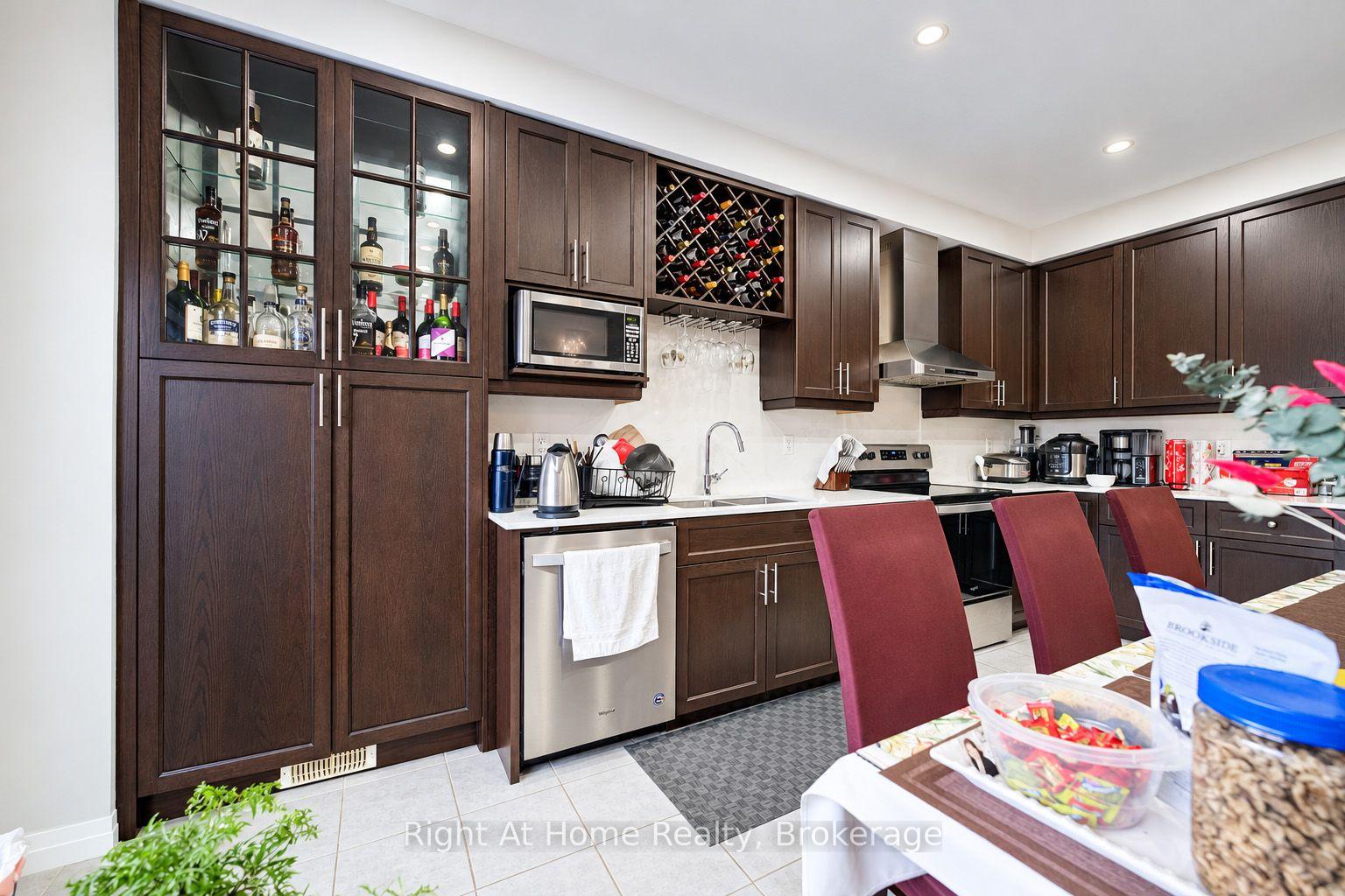 Photo 17 of 4079 Thomas Street N, Lincoln, Beamsville — HOMEH