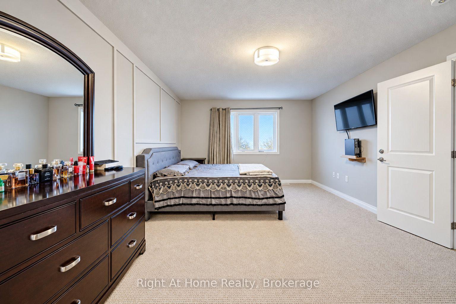 Photo 24 of 4079 Thomas Street N, Lincoln, Beamsville — HOMEH