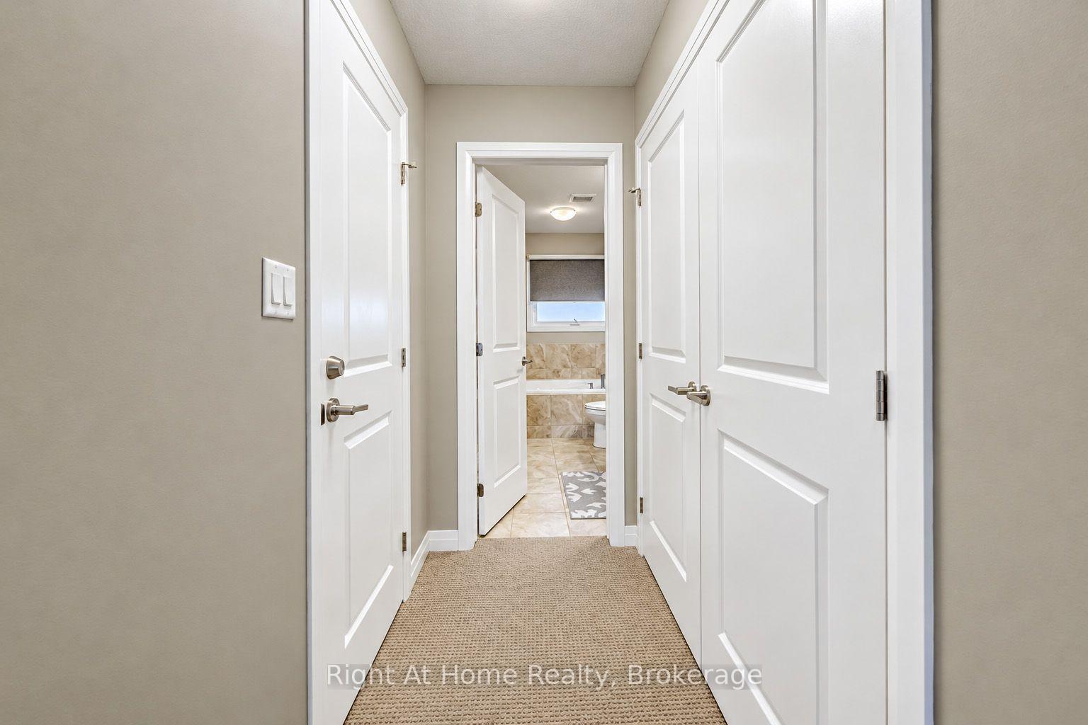 Photo 25 of 4079 Thomas Street N, Lincoln, Beamsville — HOMEH