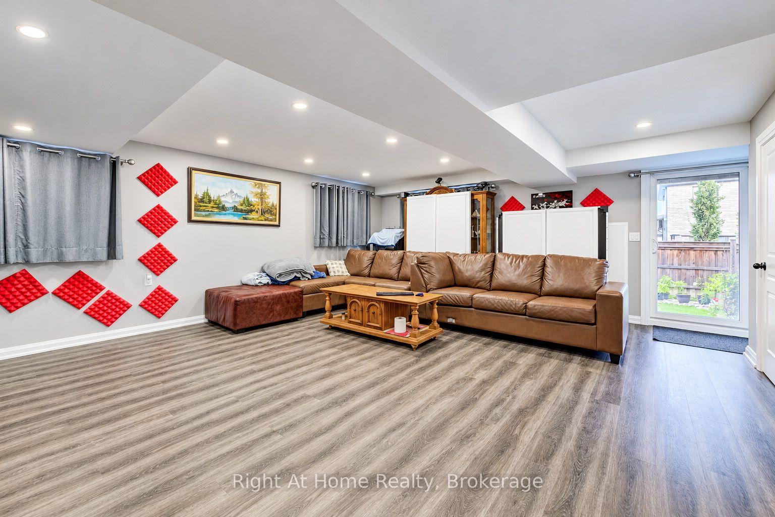 Photo 31 of 4079 Thomas Street N, Lincoln, Beamsville — HOMEH