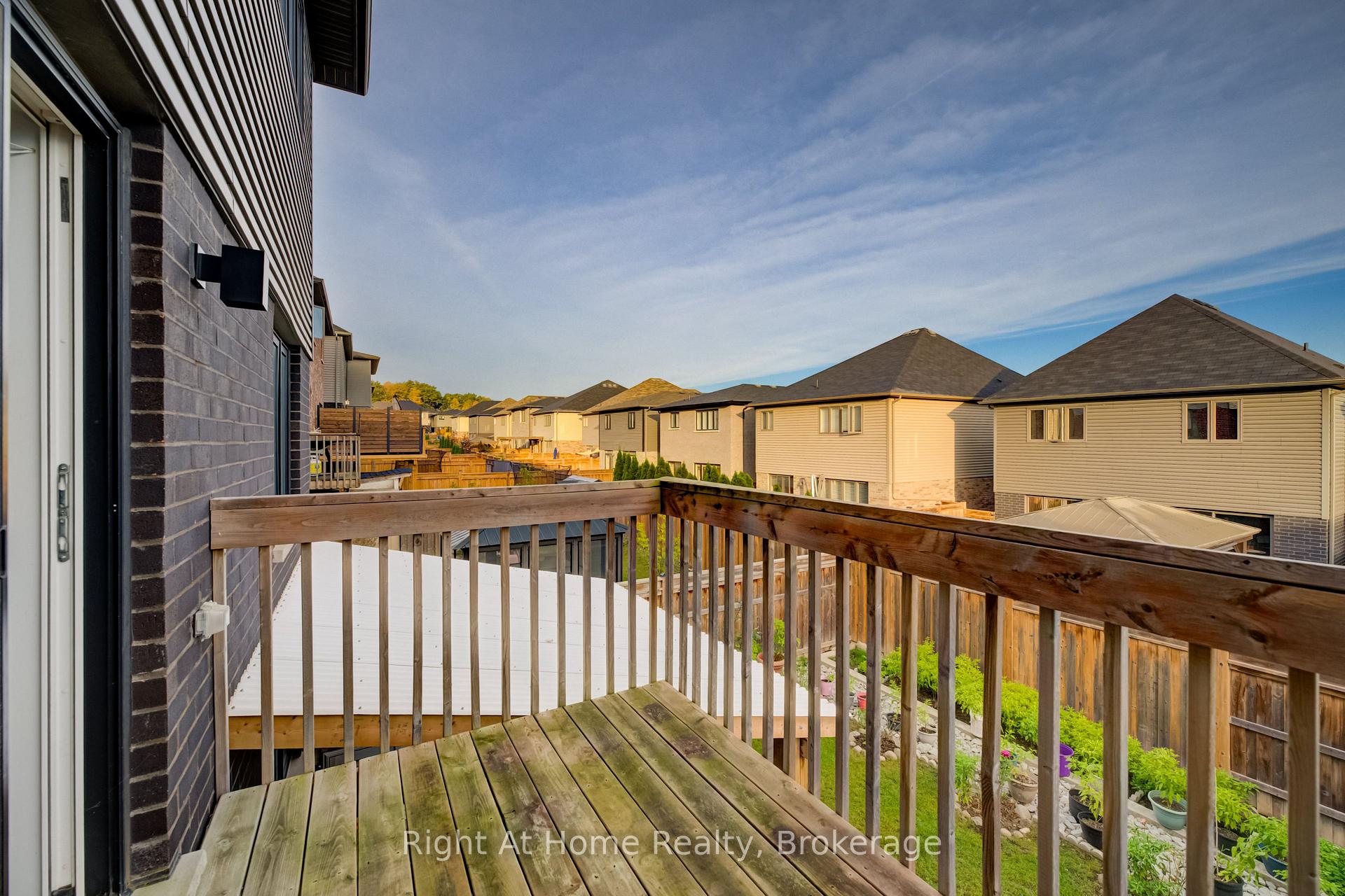 Photo 38 of 4079 Thomas Street N, Lincoln, Beamsville — HOMEH