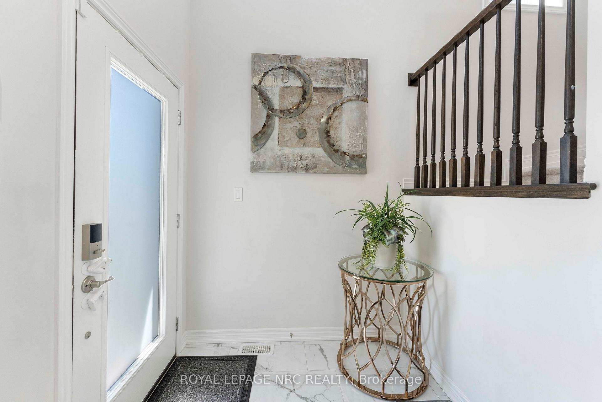 Photo 5 of 12 Swan Avenue, Pelham, Fonthill — HOMEH