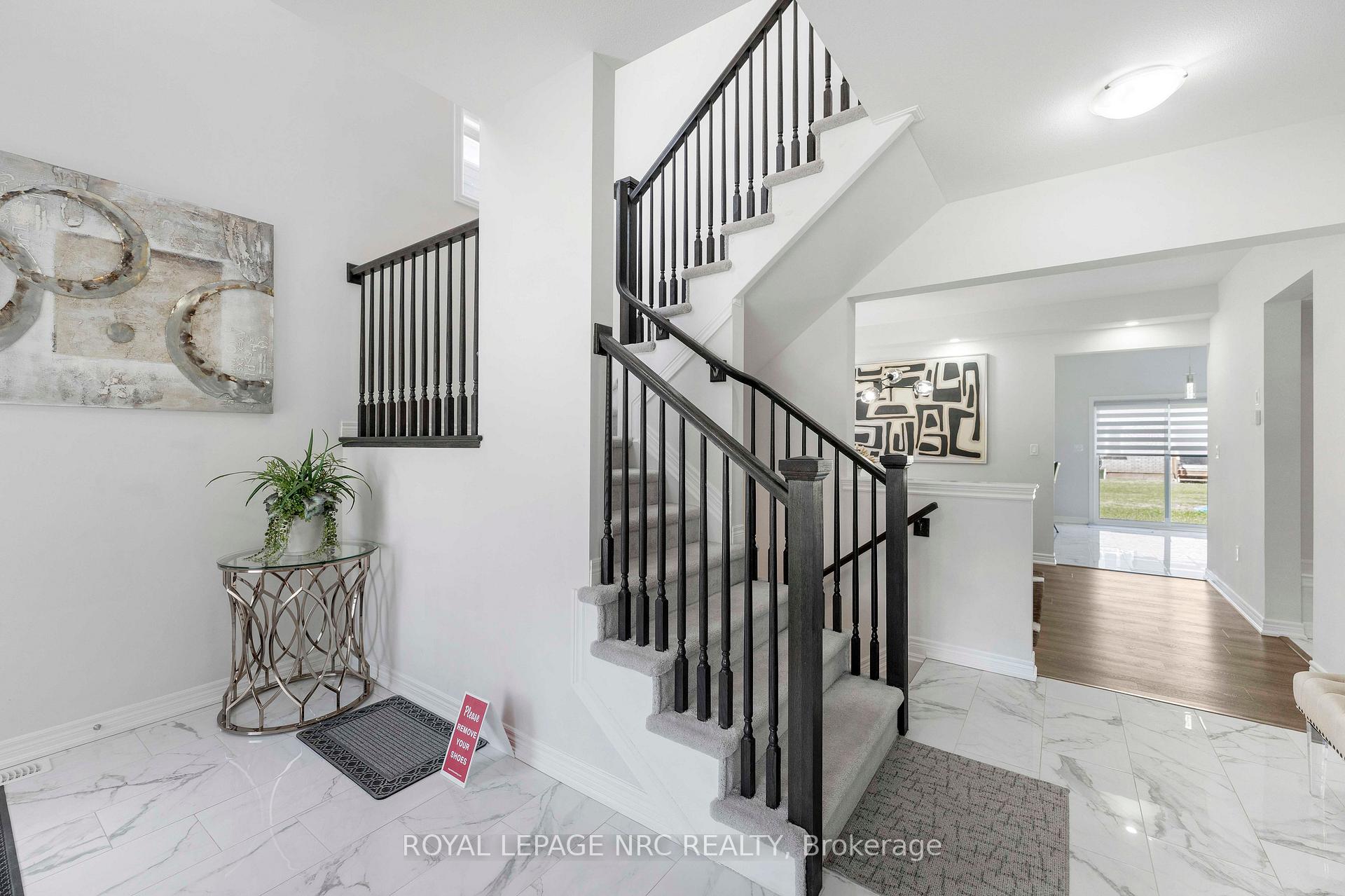 Photo 7 of 12 Swan Avenue, Pelham, Fonthill — HOMEH