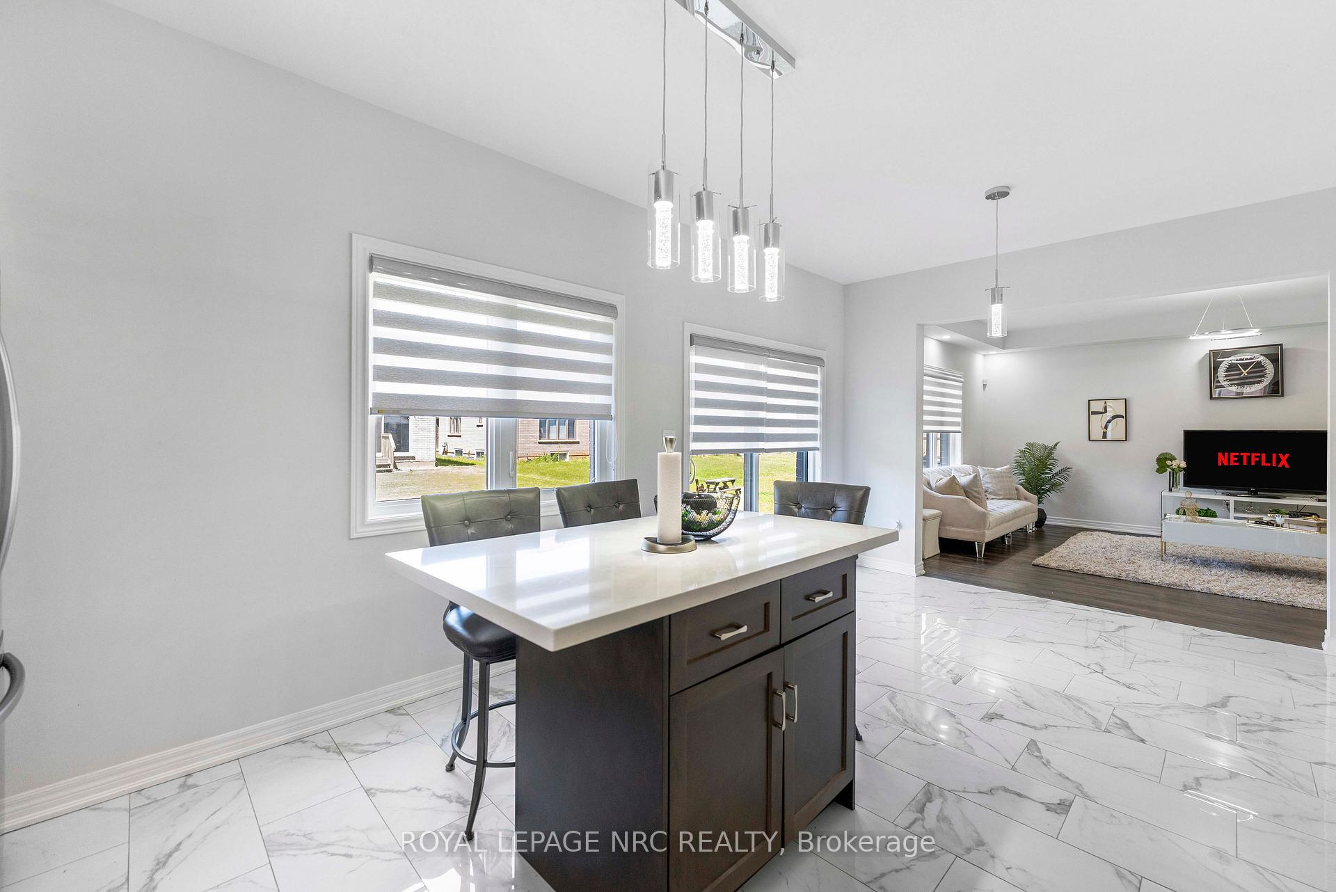 Photo 14 of 12 Swan Avenue, Pelham, Fonthill — HOMEH