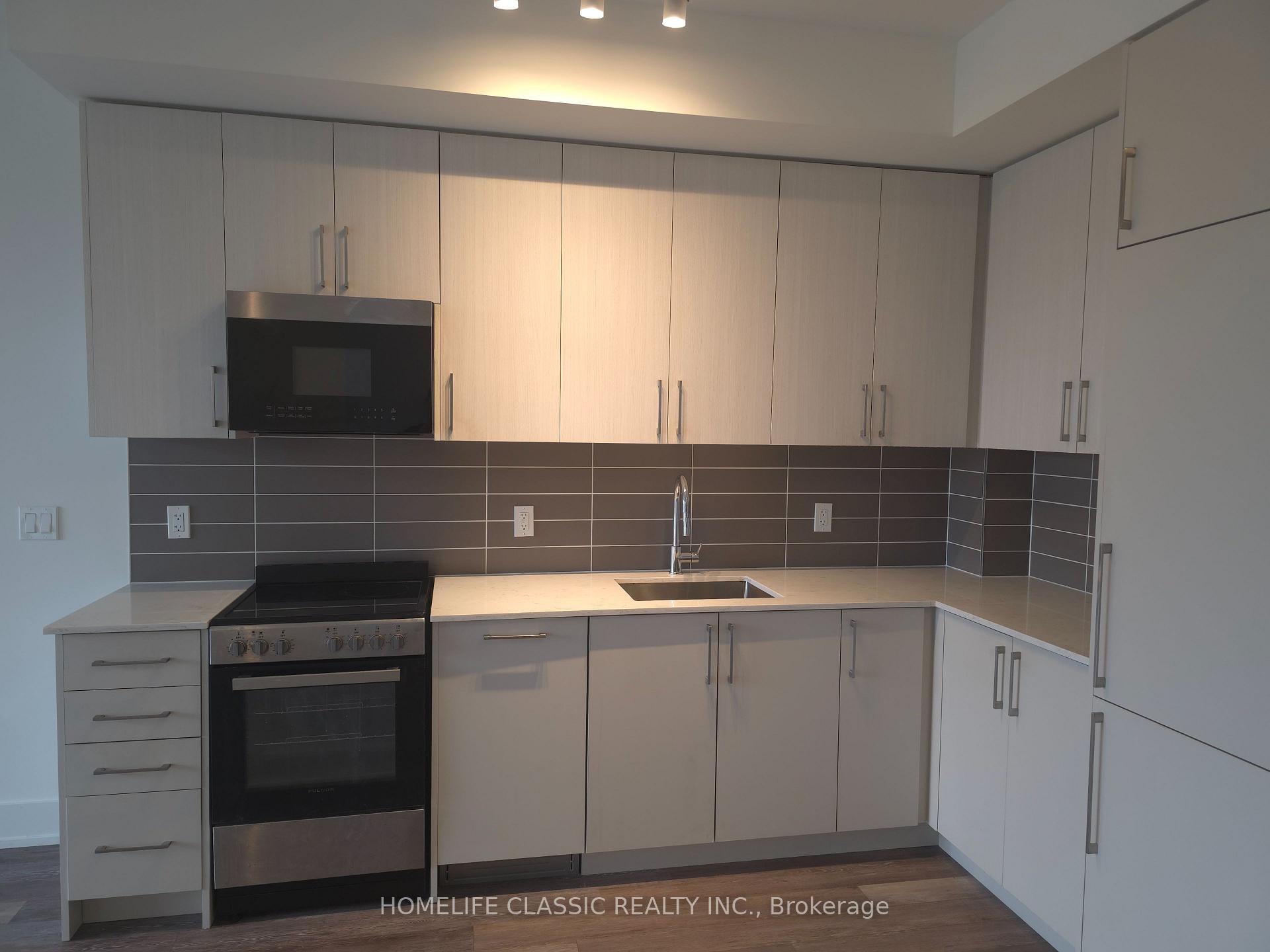 Photo 8 of Unit 419, 2075 King Road, King, King City — HOMEH
