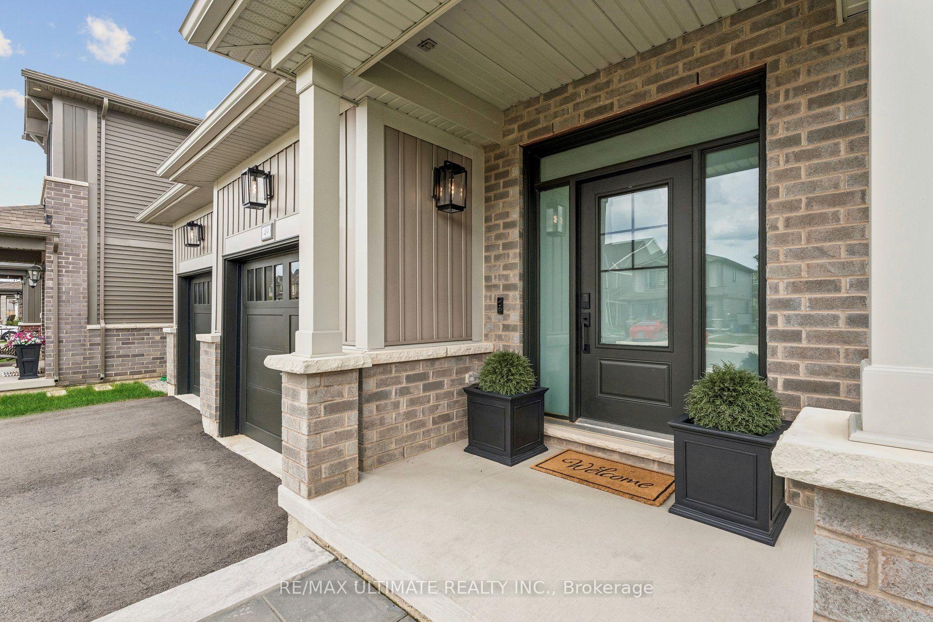 Photo 3 of 49 Blackbird Way, Hamilton, Mount Hope — HOMEH
